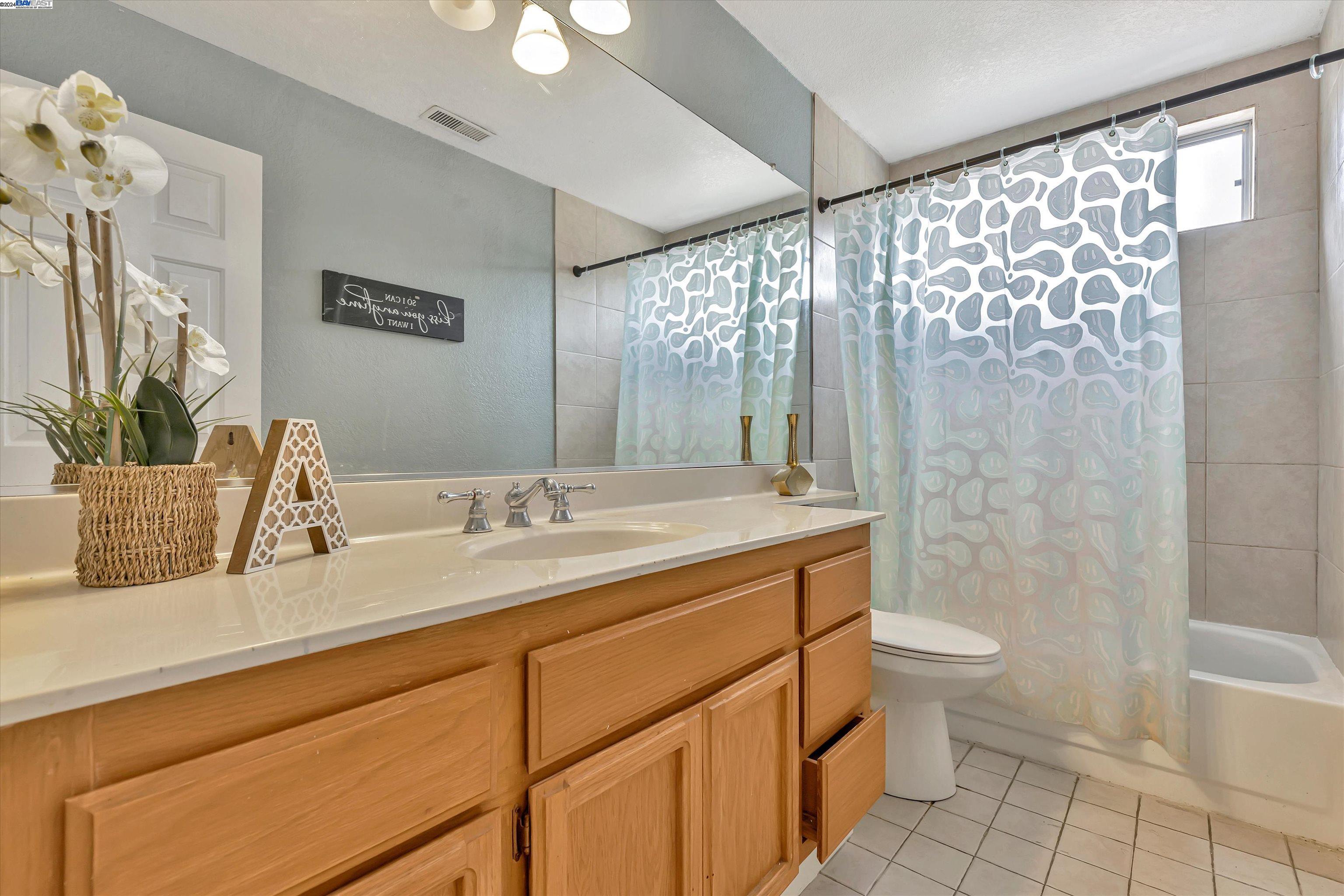 Detail Gallery Image 22 of 23 For 2710 Meadow Brook Ln, Tracy,  CA 95376 - 3 Beds | 2 Baths