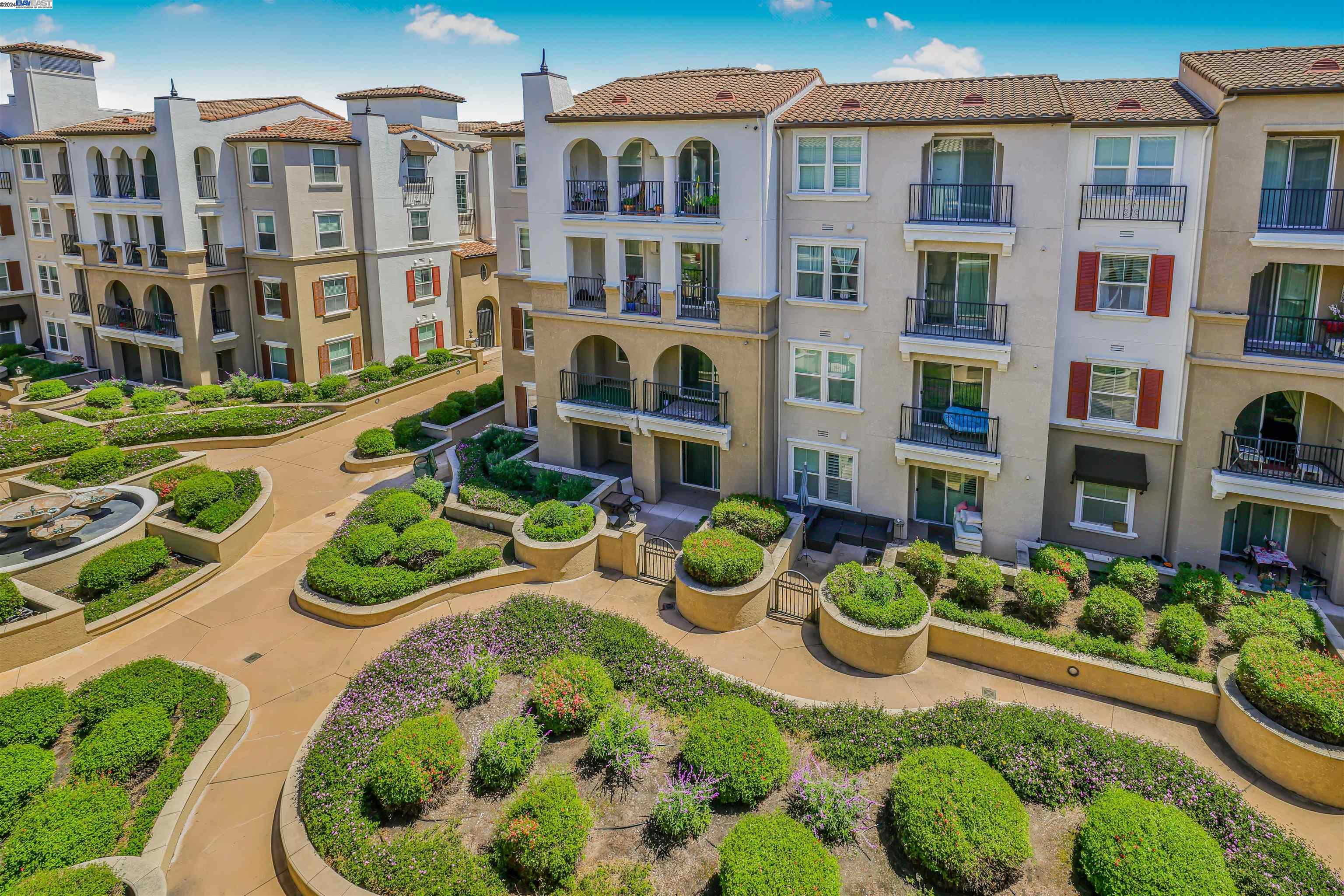 MLS: 41057528 Condo For Sale