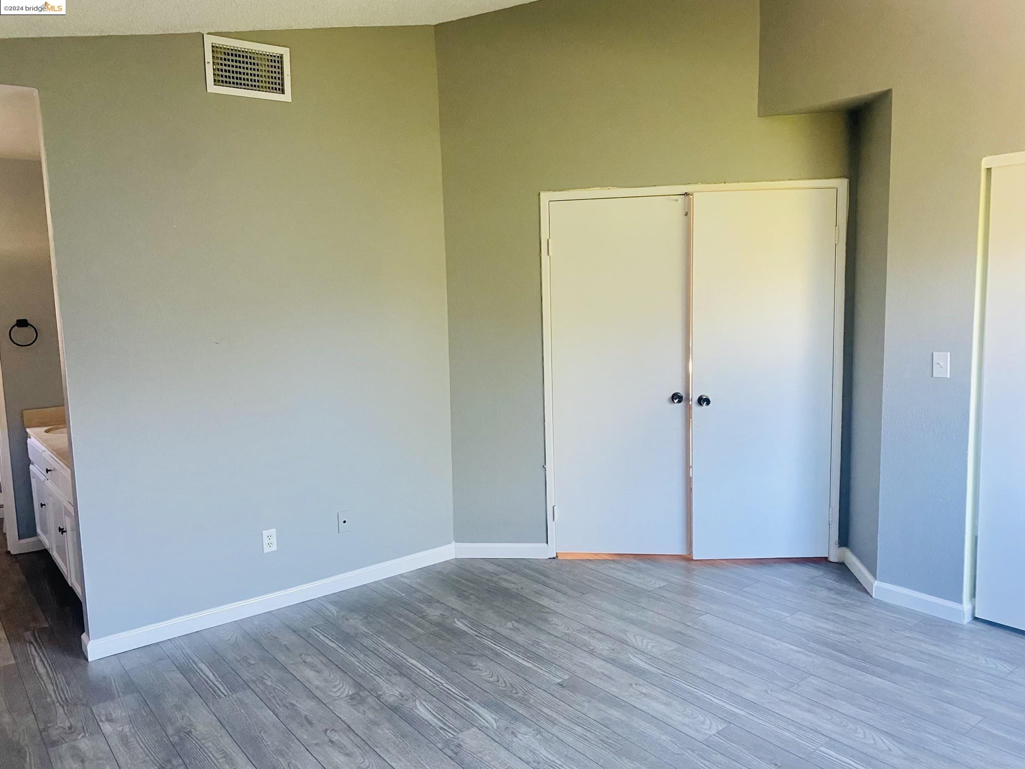Detail Gallery Image 11 of 22 For 1151 Williams, Hercules,  CA 94547 - 4 Beds | 2/1 Baths