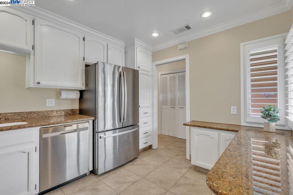 Detail Gallery Image 8 of 39 For 246 Gloria St, Hayward,  CA 94544 - 3 Beds | 1 Baths