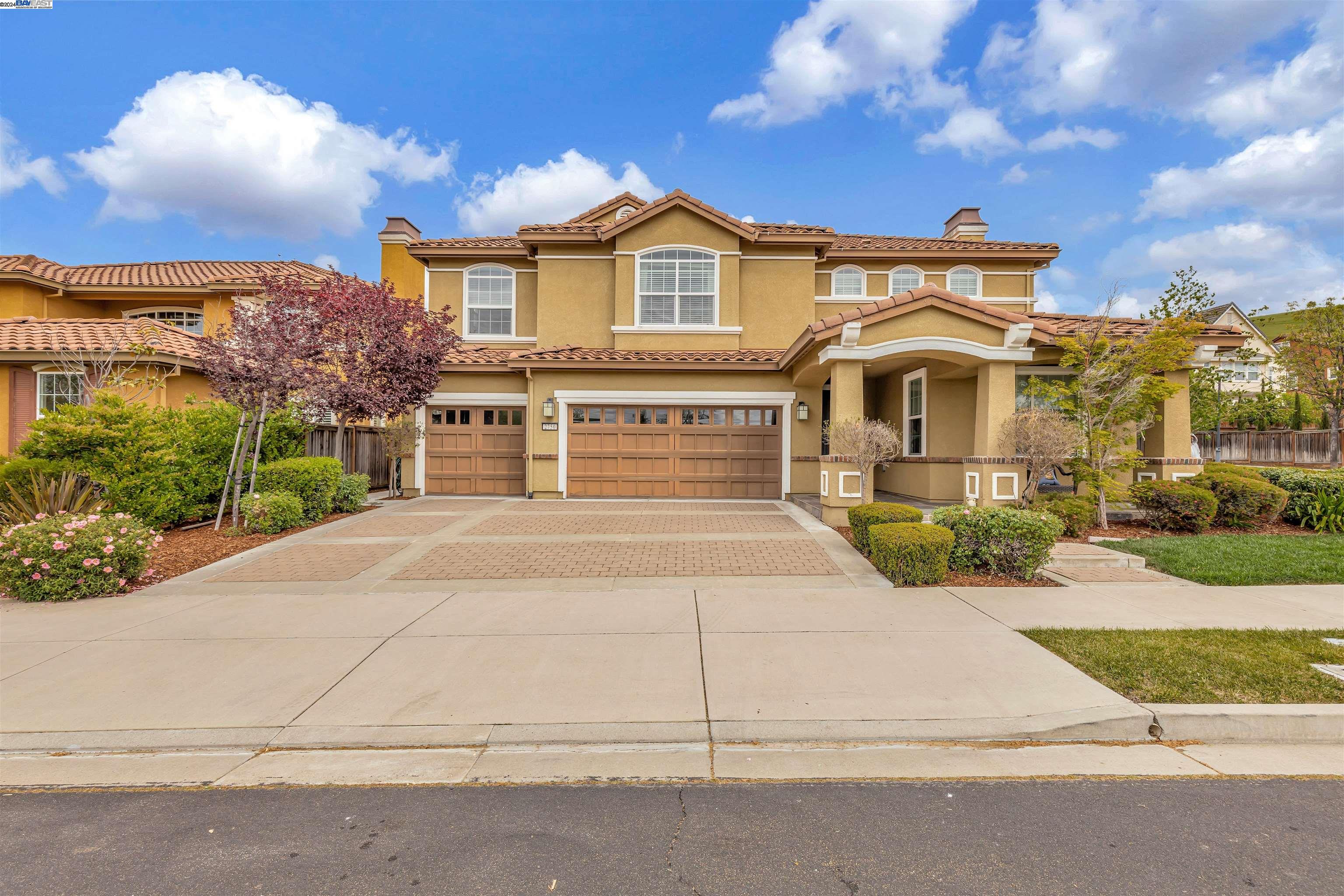 Detail Gallery Image 1 of 1 For 2750 Piccadilly Cir, San Ramon,  CA 94582 - 5 Beds | 4/1 Baths