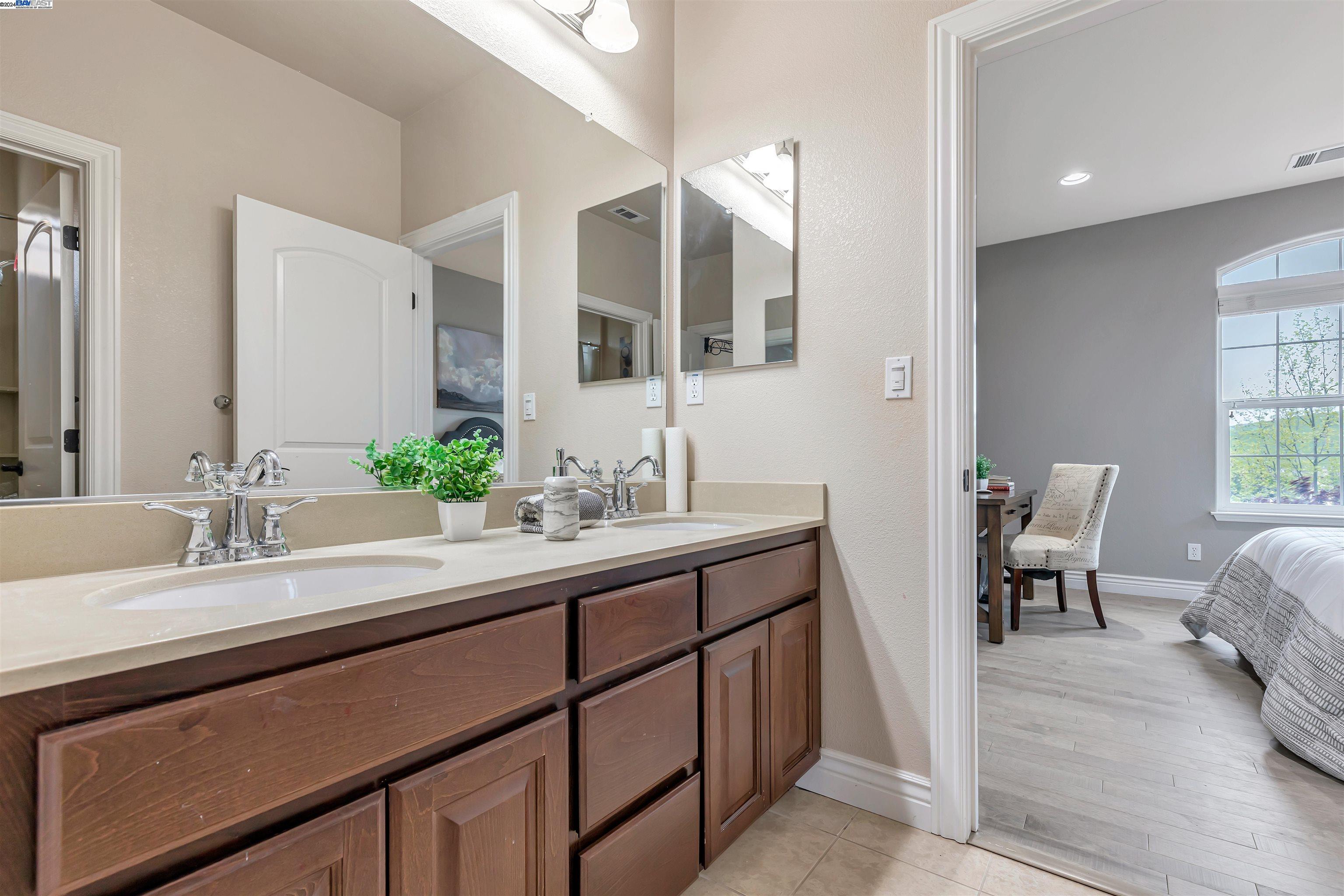Detail Gallery Image 29 of 50 For 2750 Piccadilly Cir, San Ramon,  CA 94582 - 5 Beds | 4/1 Baths