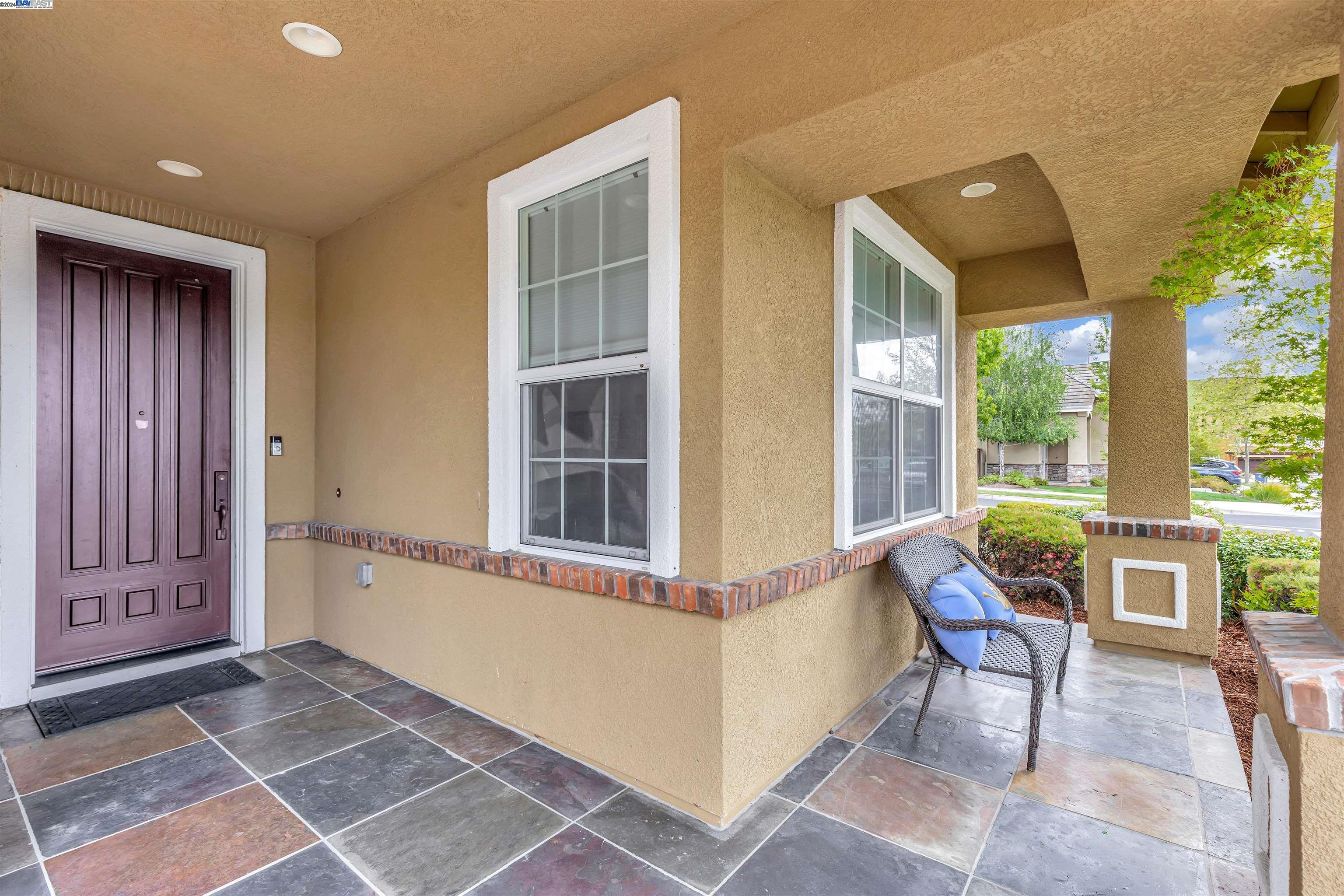 Detail Gallery Image 4 of 50 For 2750 Piccadilly Cir, San Ramon,  CA 94582 - 5 Beds | 4/1 Baths