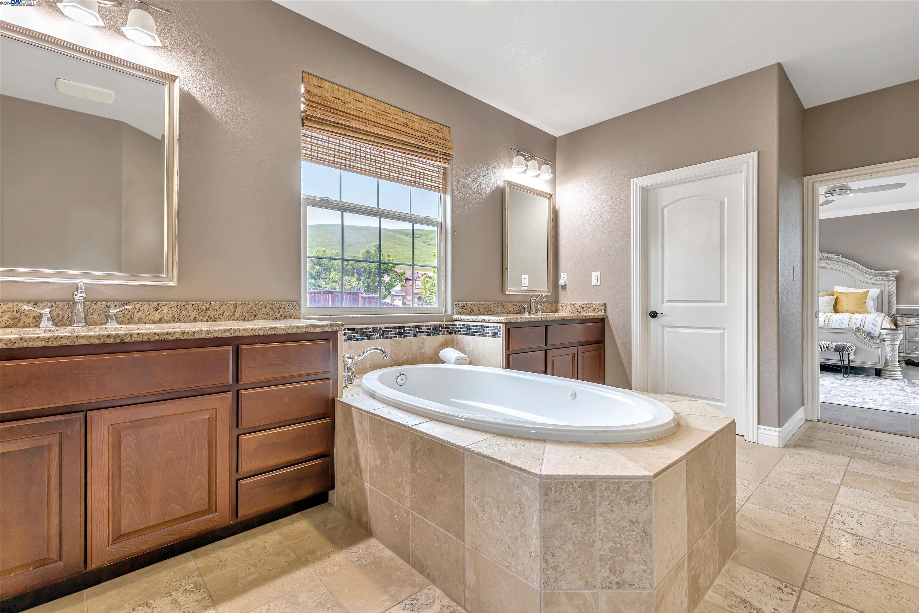 Detail Gallery Image 40 of 50 For 2750 Piccadilly Cir, San Ramon,  CA 94582 - 5 Beds | 4/1 Baths