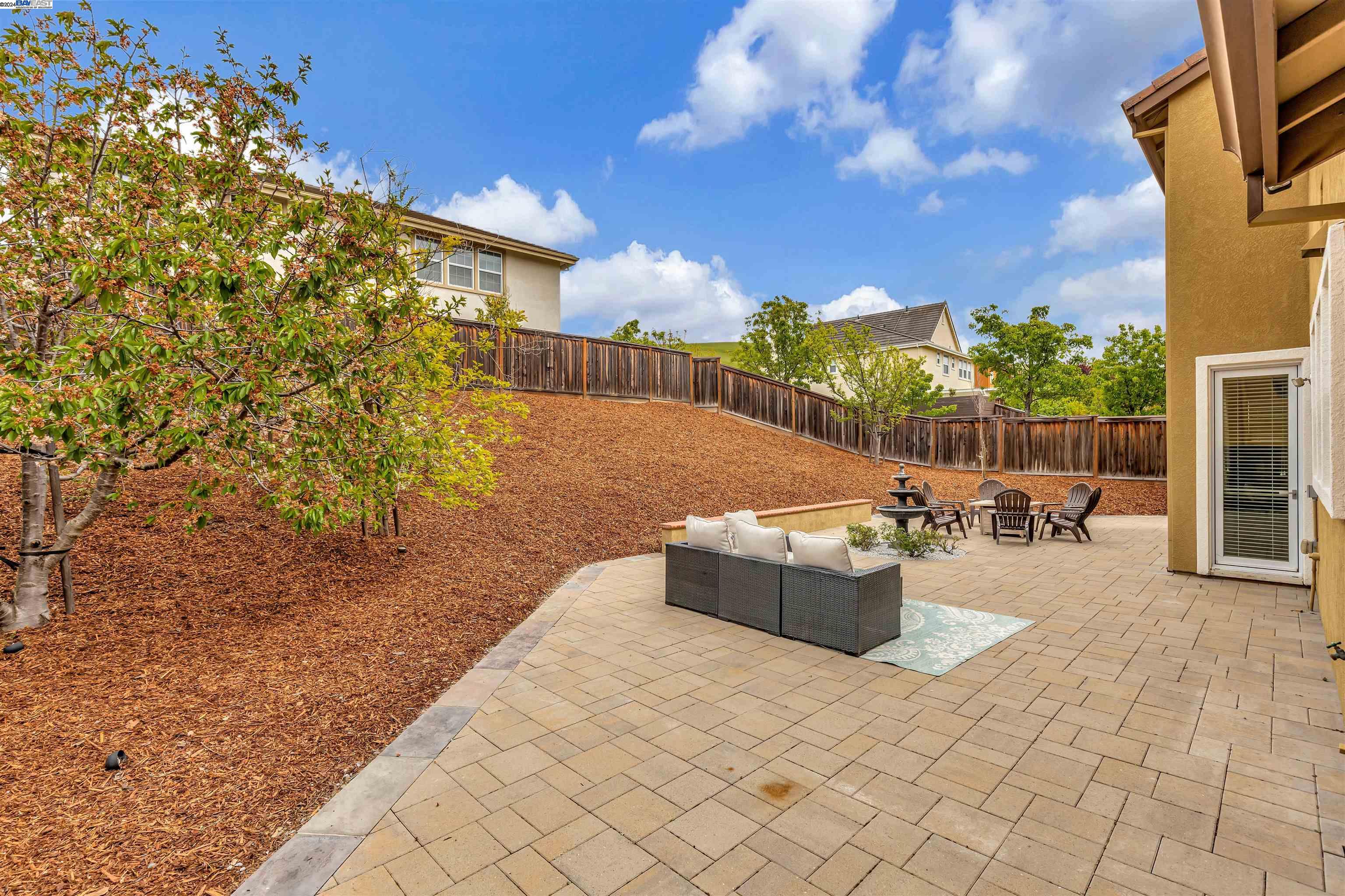 Detail Gallery Image 43 of 50 For 2750 Piccadilly Cir, San Ramon,  CA 94582 - 5 Beds | 4/1 Baths