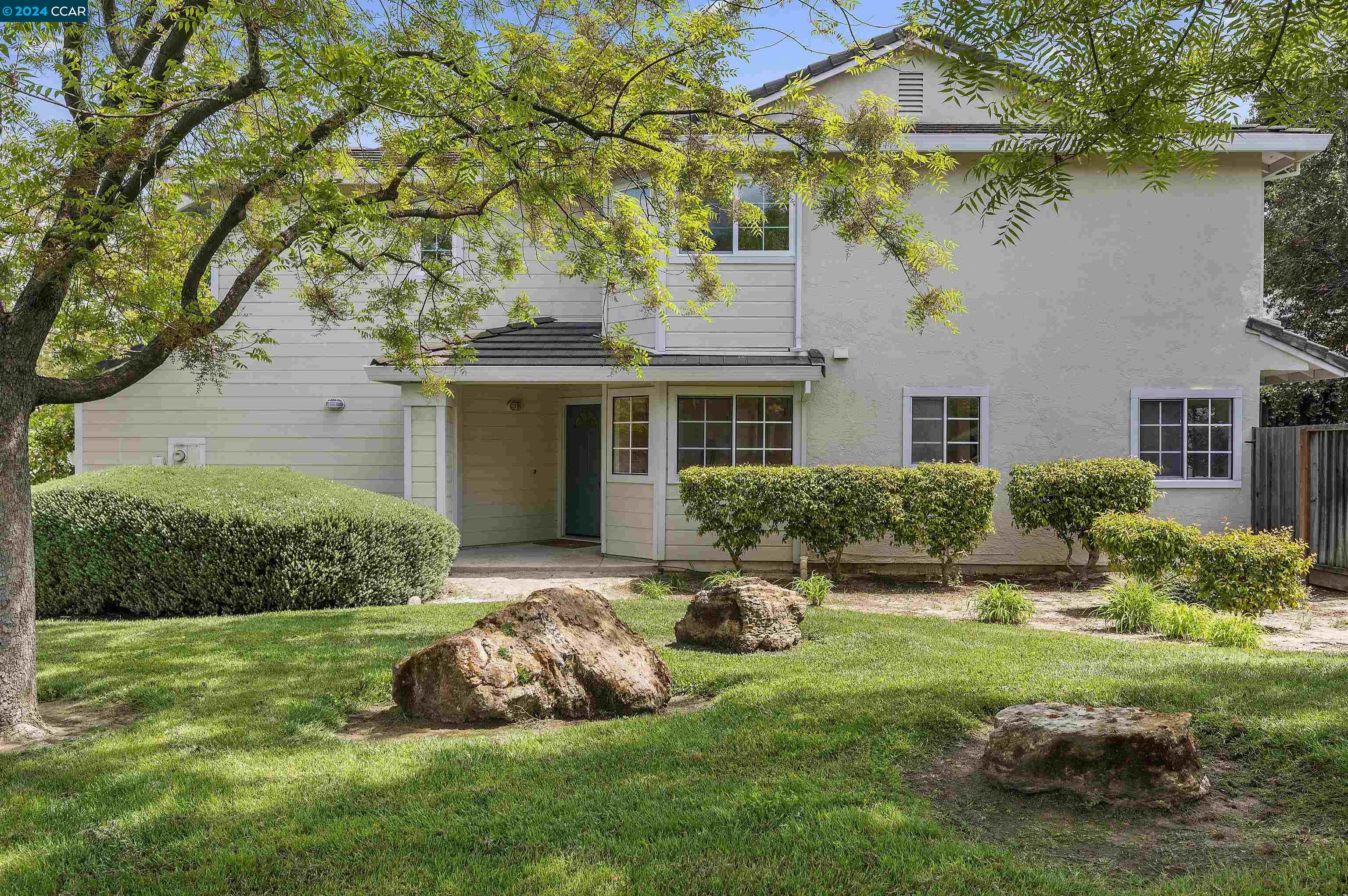 More Details about MLS # 41057548 : 1026 PINEHURST CT