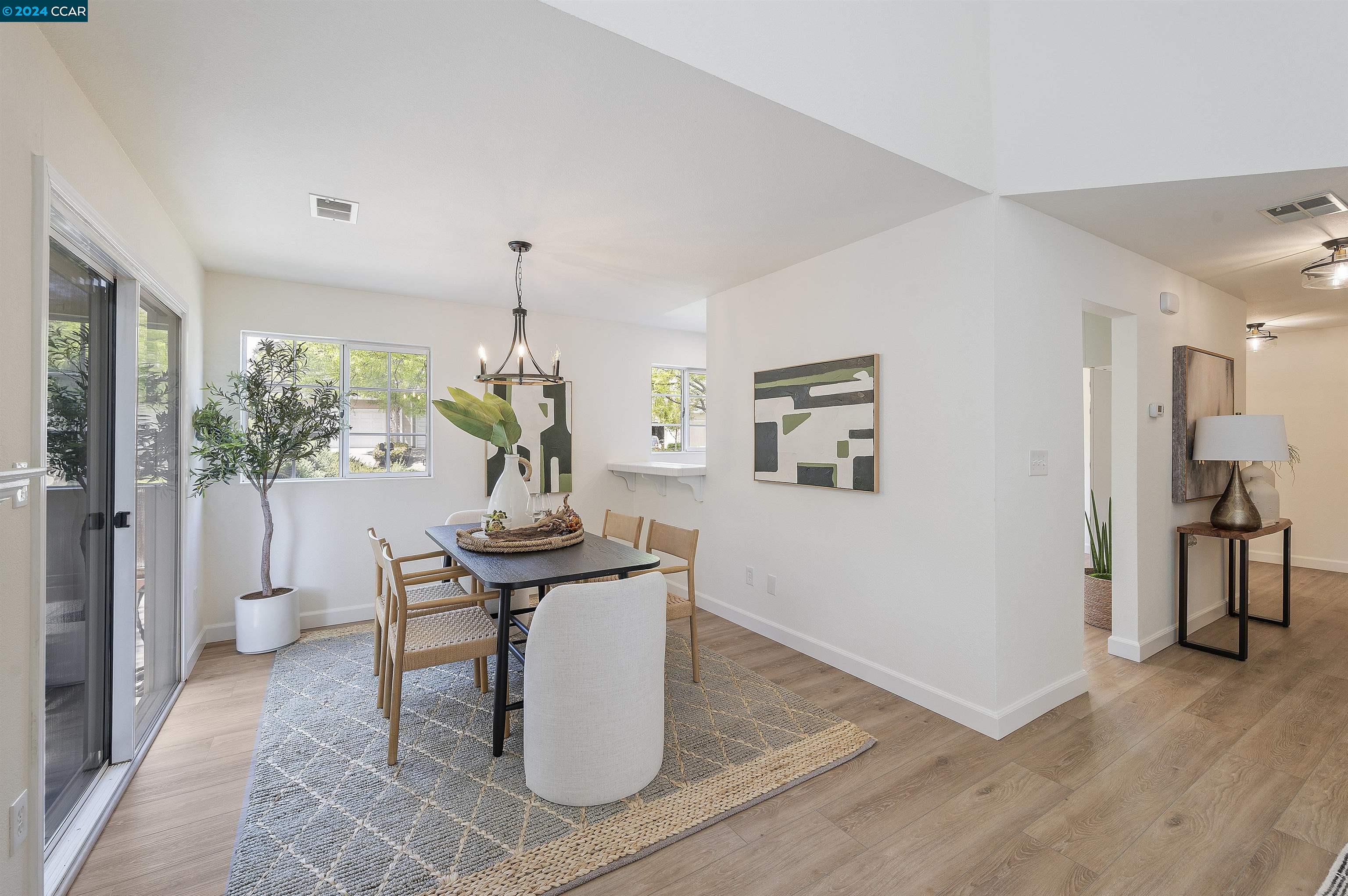 Detail Gallery Image 11 of 59 For 1026 Pinehurst Ct, Concord,  CA 94521 - 3 Beds | 2/1 Baths