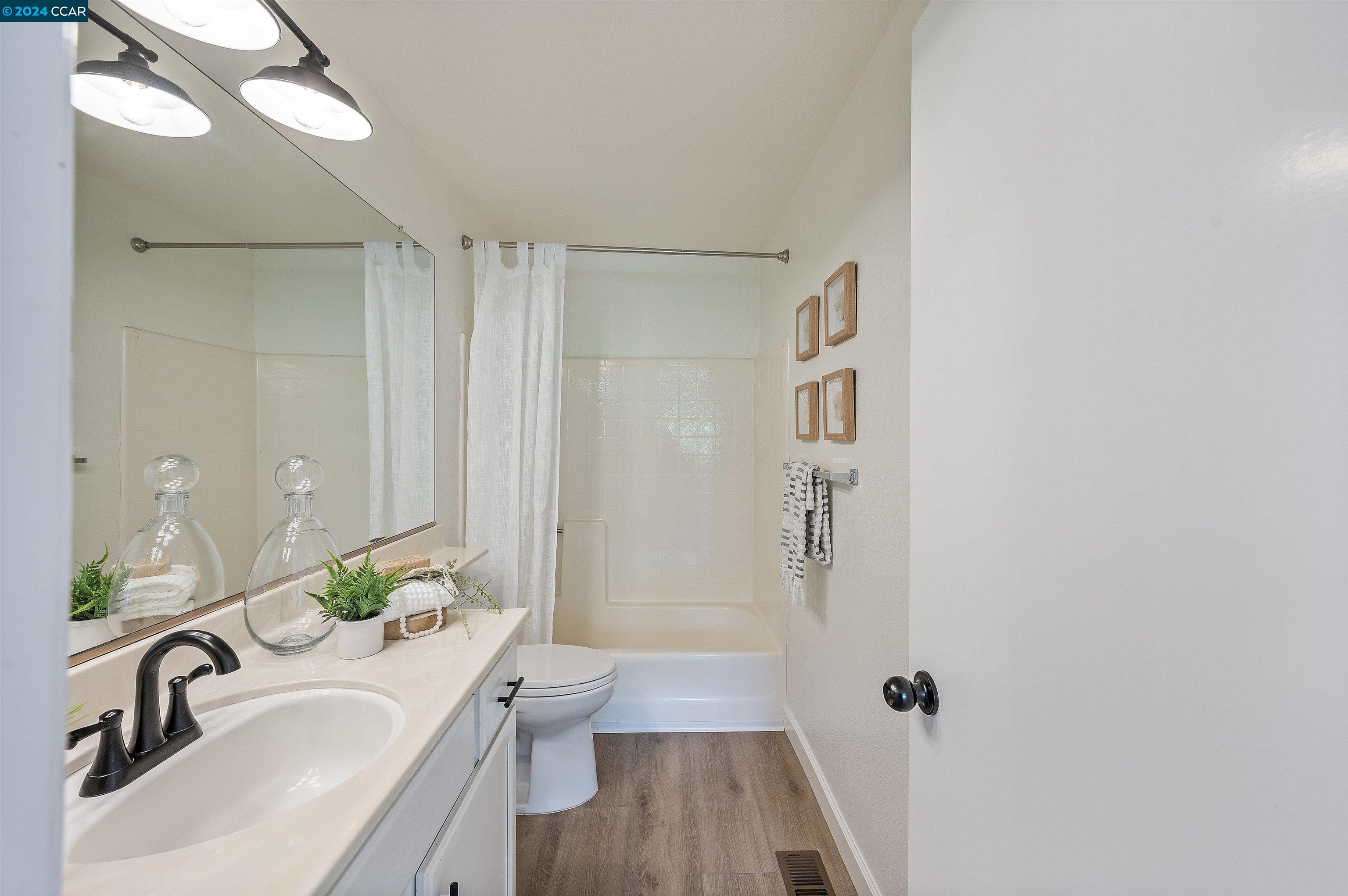 Detail Gallery Image 40 of 59 For 1026 Pinehurst Ct, Concord,  CA 94521 - 3 Beds | 2/1 Baths