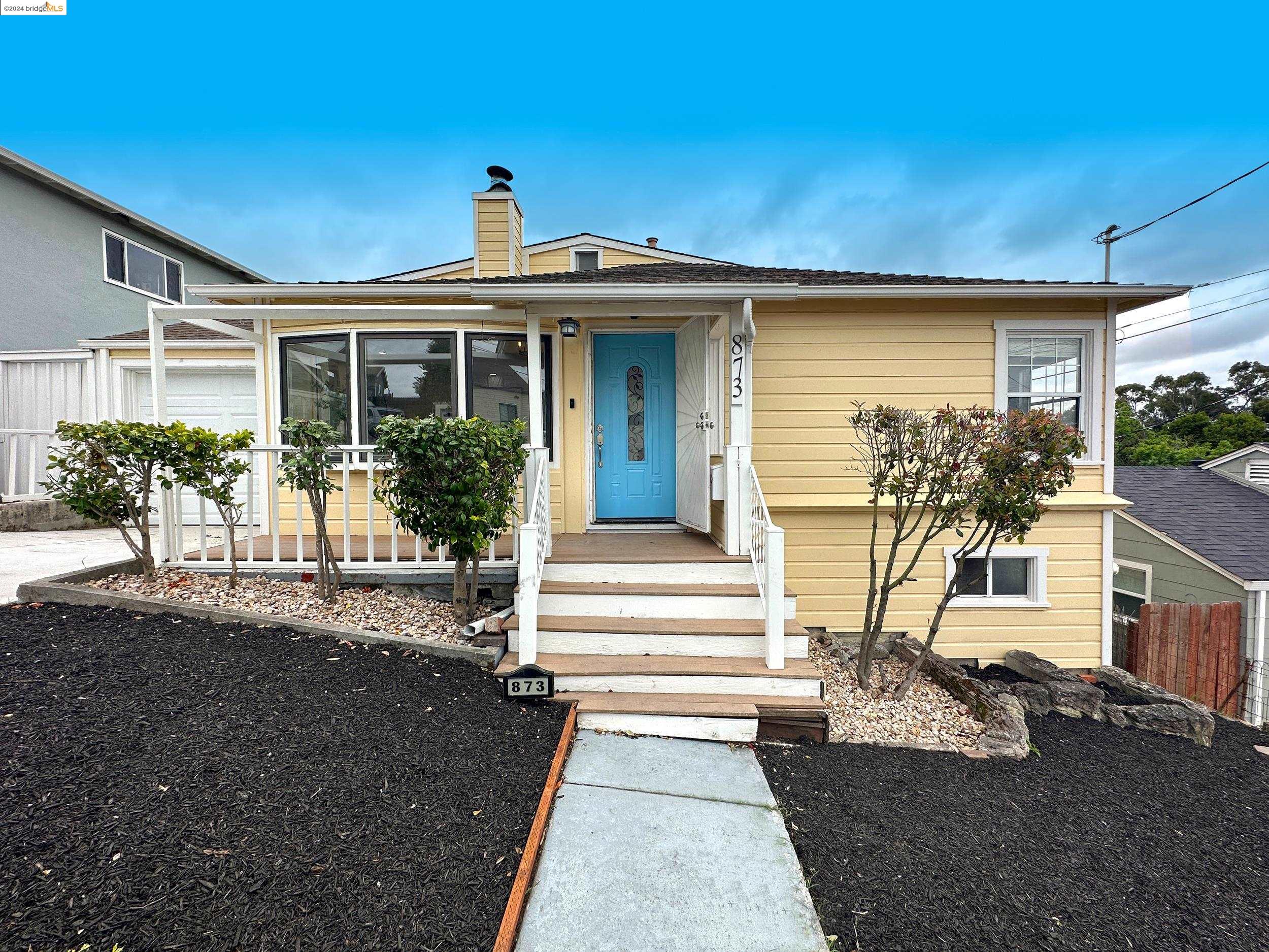 Detail Gallery Image 1 of 1 For 873 4th St, Rodeo,  CA 94572 - 3 Beds | 2 Baths
