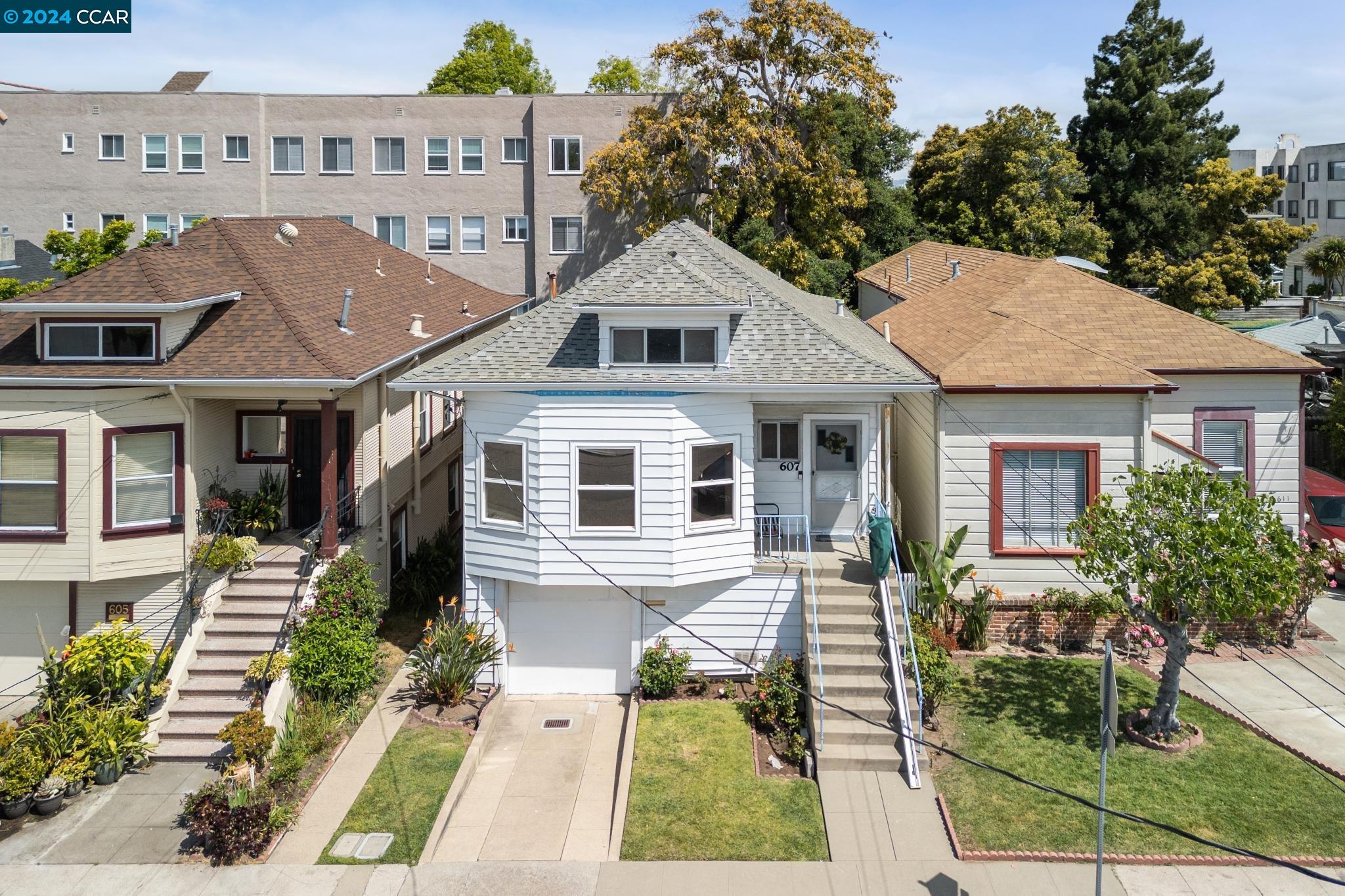 Detail Gallery Image 1 of 1 For 607 Taylor Ave, Alameda,  CA 94501 - 2 Beds | 1 Baths