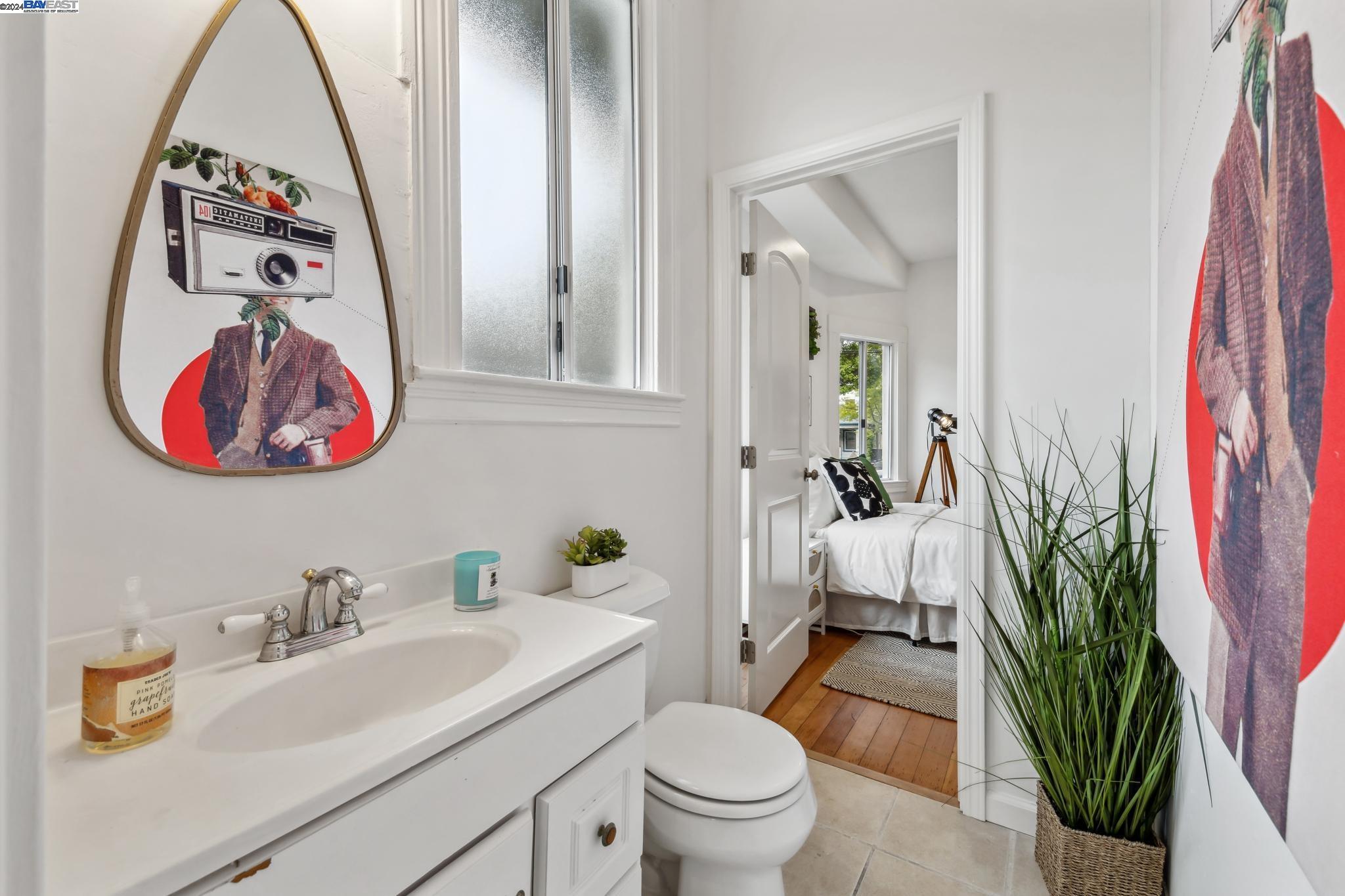 Detail Gallery Image 20 of 41 For 942 Park Street, Alameda,  CA 94501 - 3 Beds | 1/1 Baths