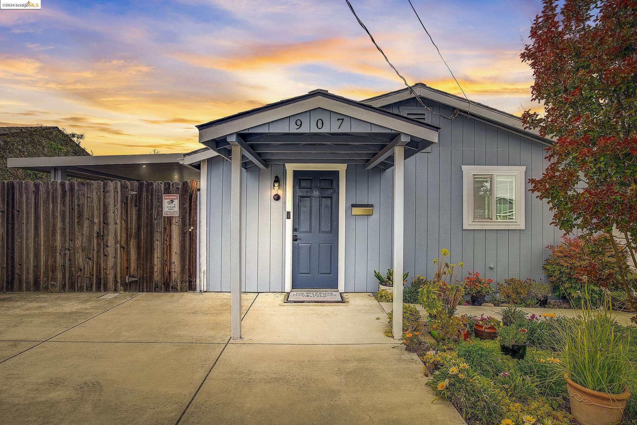 Detail Gallery Image 1 of 46 For 907 Veale Ave, Martinez,  CA 94553 - 3 Beds | 2 Baths