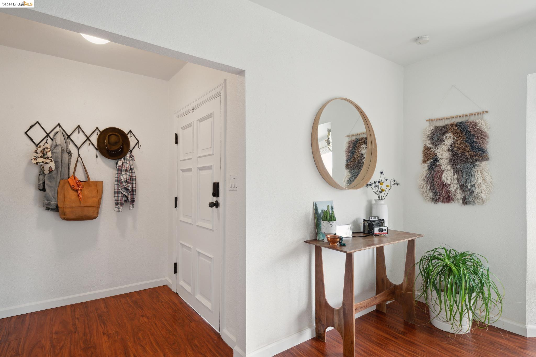 Detail Gallery Image 6 of 56 For 3033 Modesto Avenue, Oakland,  CA 94619 - 3 Beds | 2 Baths