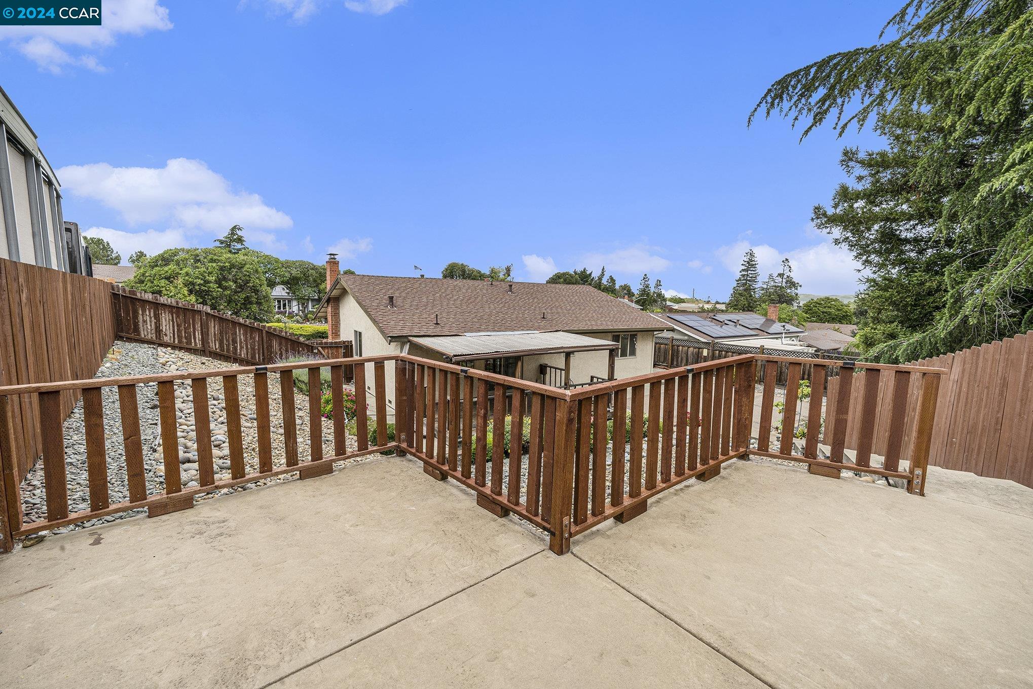Detail Gallery Image 11 of 12 For 2513 Morello Heights Cir, Martinez,  CA 94553 - 4 Beds | 2 Baths