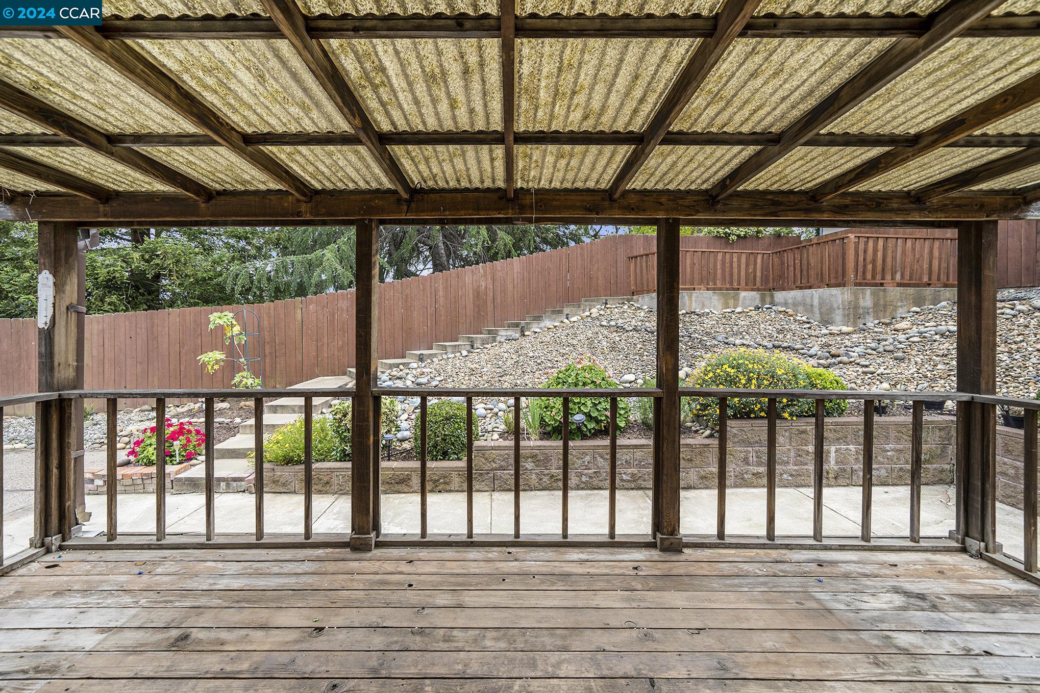 Detail Gallery Image 10 of 12 For 2513 Morello Heights Cir, Martinez,  CA 94553 - 4 Beds | 2 Baths