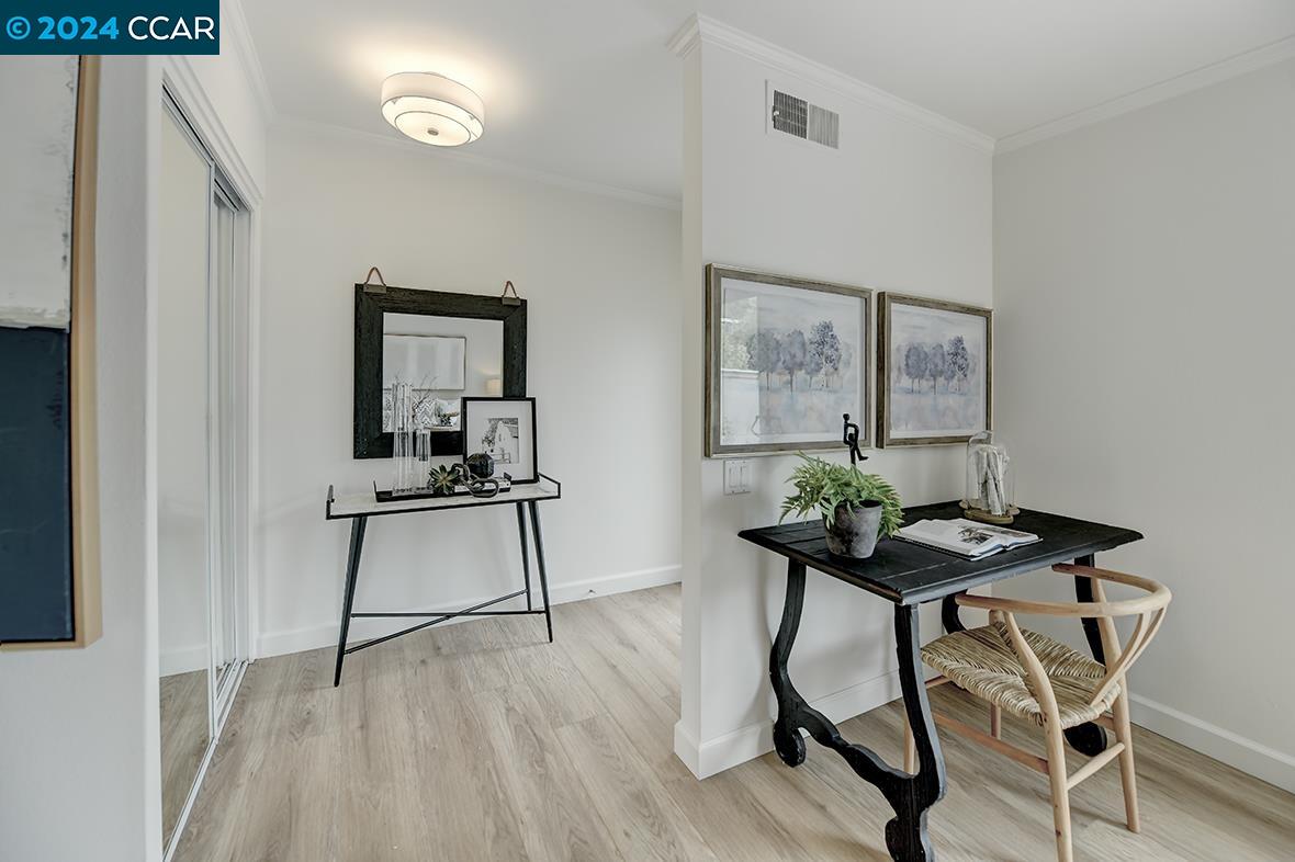 Detail Gallery Image 8 of 44 For 2209 Pine Knoll Dr #2,  Walnut Creek,  CA 94595 - 1 Beds | 1 Baths