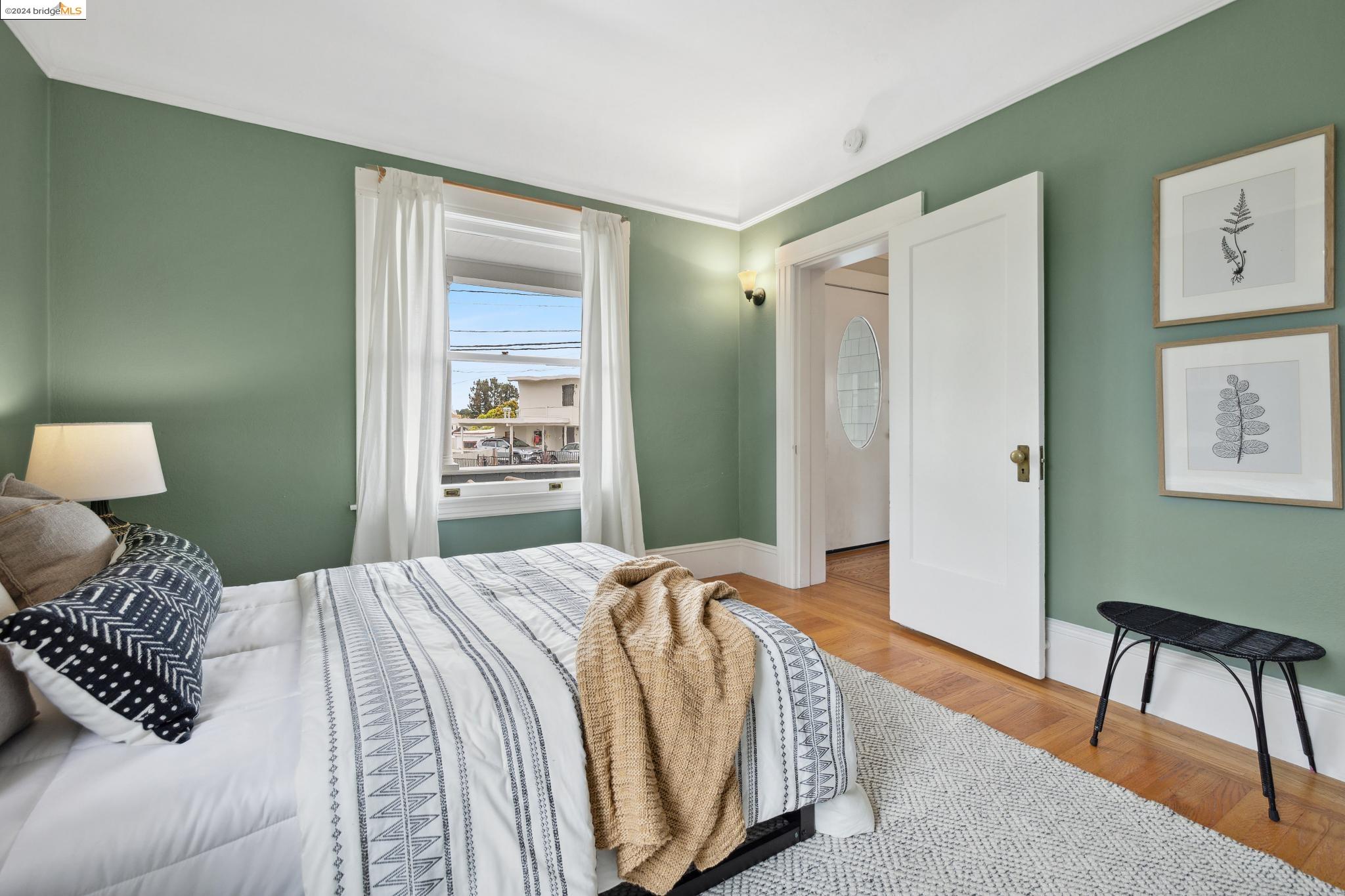 Detail Gallery Image 21 of 49 For 3123 13th Ave, Oakland,  CA 94610 - 4 Beds | 2/1 Baths