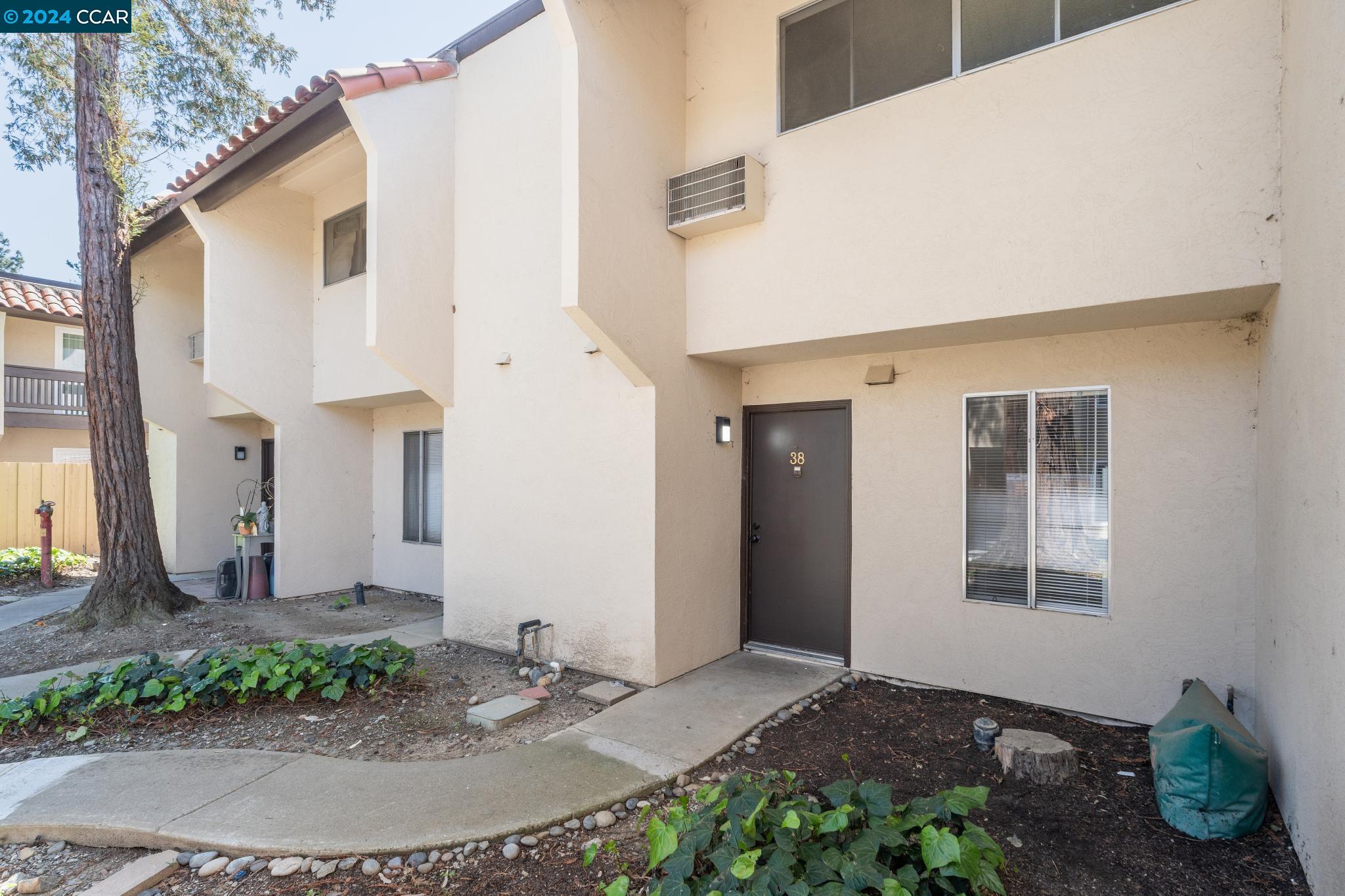 Detail Gallery Image 2 of 28 For 975 Murrieta Blvd #38,  Livermore,  CA 94550 - 2 Beds | 1/1 Baths