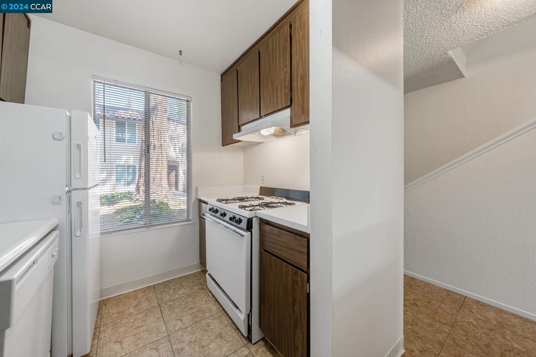 Detail Gallery Image 9 of 28 For 975 Murrieta Blvd #38,  Livermore,  CA 94550 - 2 Beds | 1/1 Baths