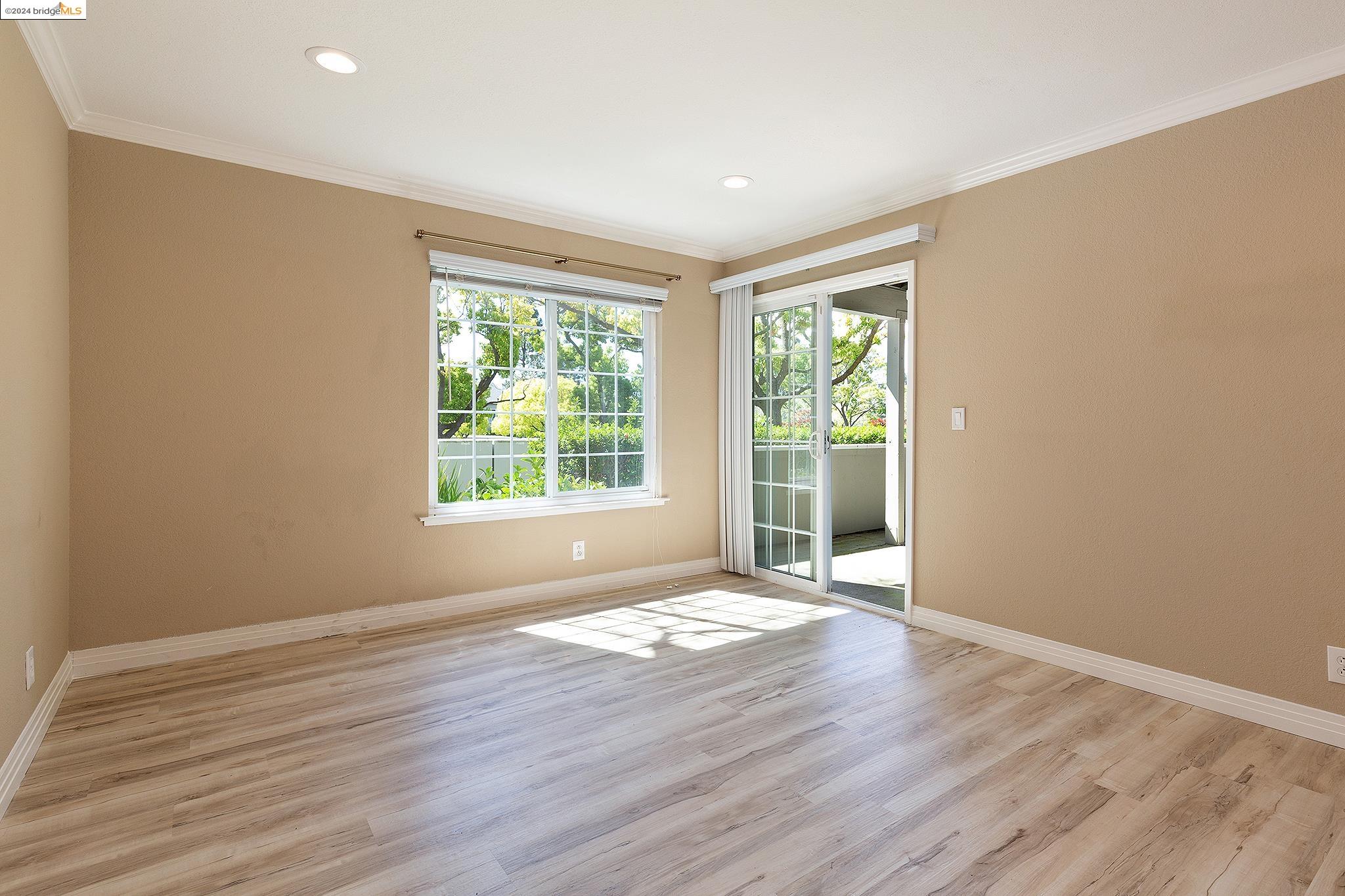 Detail Gallery Image 14 of 30 For 615 Canyon Oaks Dr #C,  Oakland,  CA 94605 - 2 Beds | 2 Baths