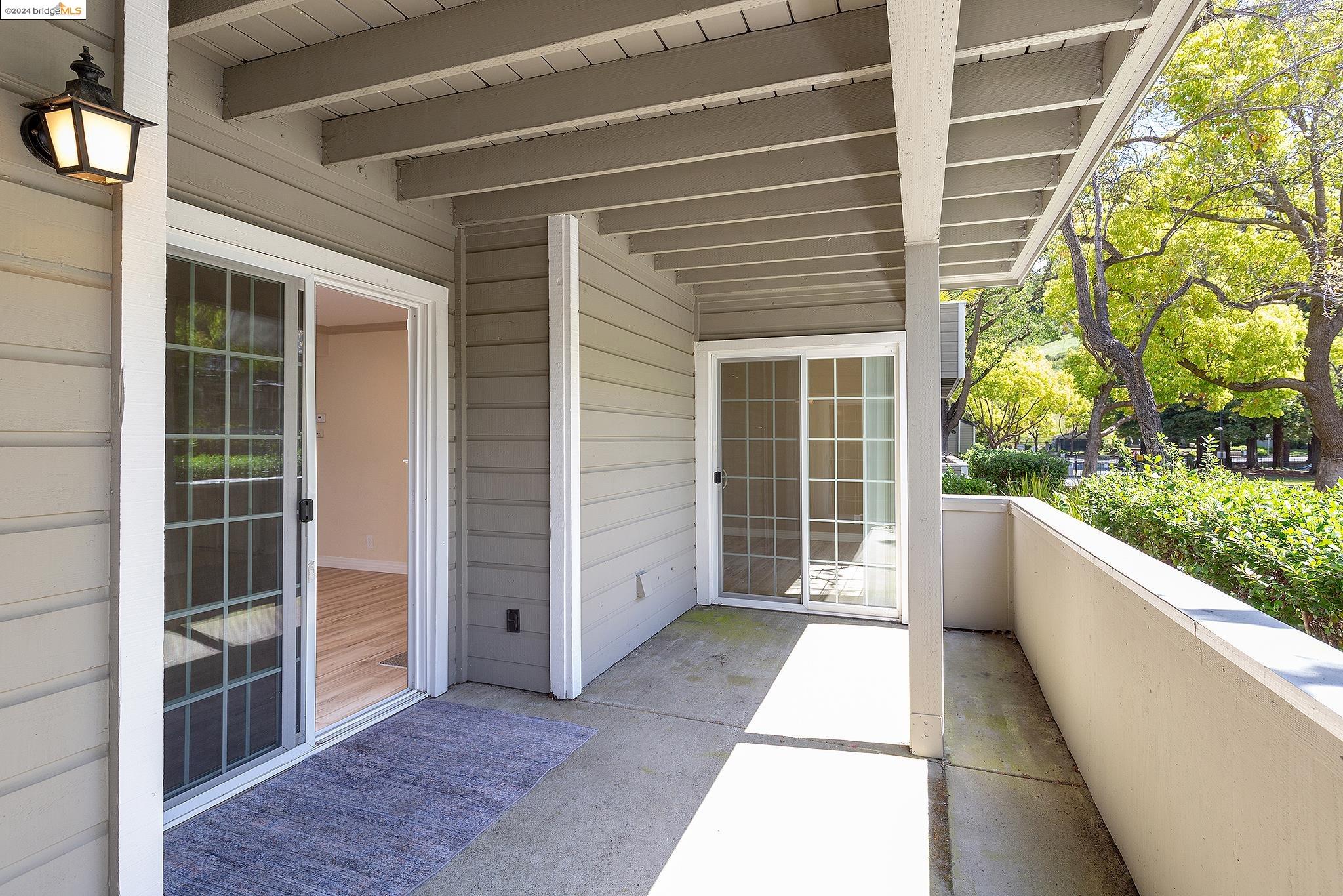 Detail Gallery Image 23 of 30 For 615 Canyon Oaks Dr #C,  Oakland,  CA 94605 - 2 Beds | 2 Baths
