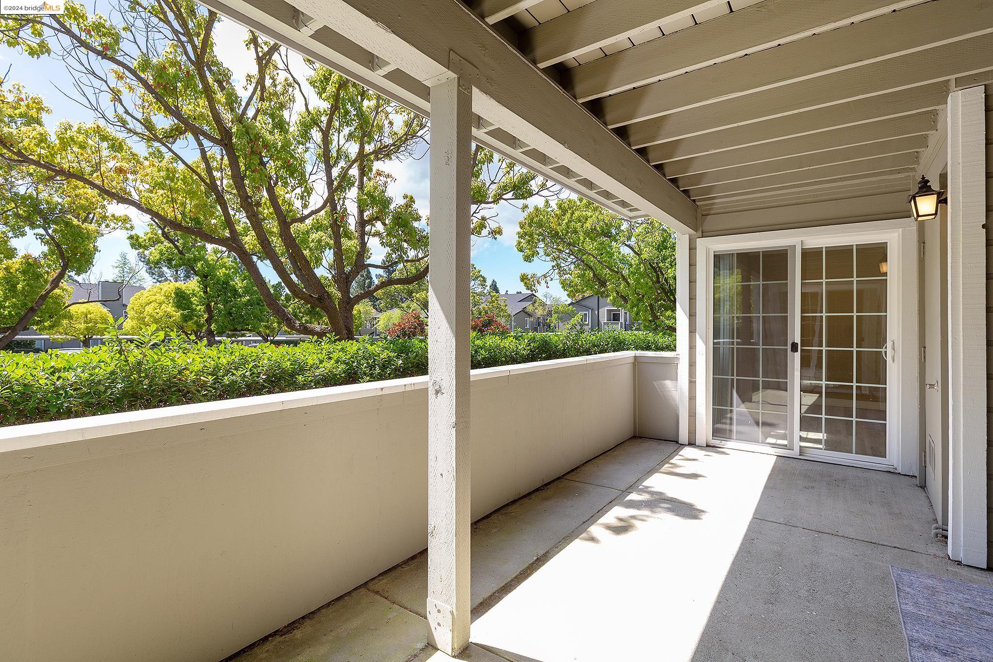 Detail Gallery Image 24 of 30 For 615 Canyon Oaks Dr #C,  Oakland,  CA 94605 - 2 Beds | 2 Baths