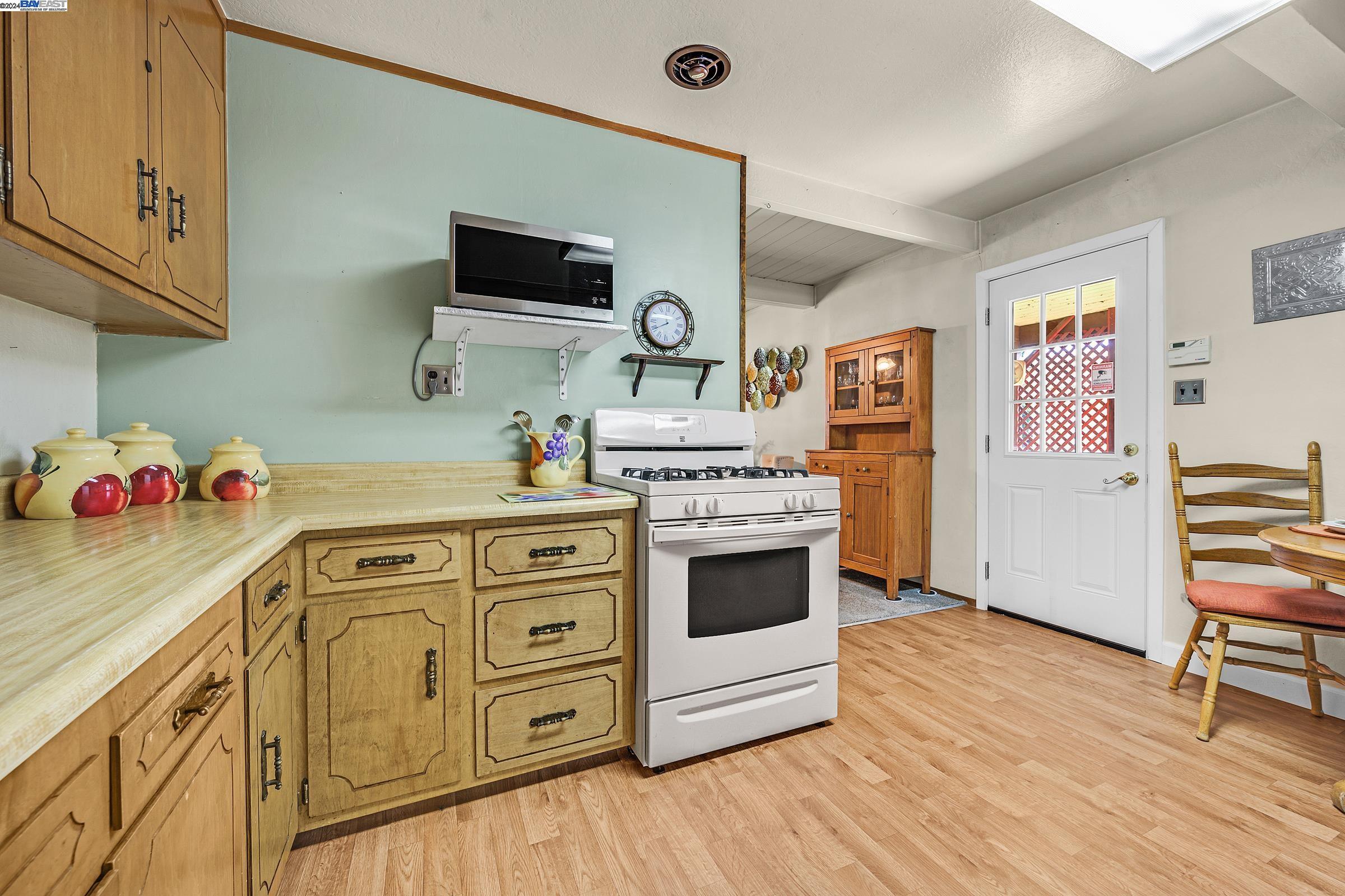 Detail Gallery Image 9 of 30 For 314 E Lowell Ave, Tracy,  CA 95376 - 3 Beds | 1 Baths