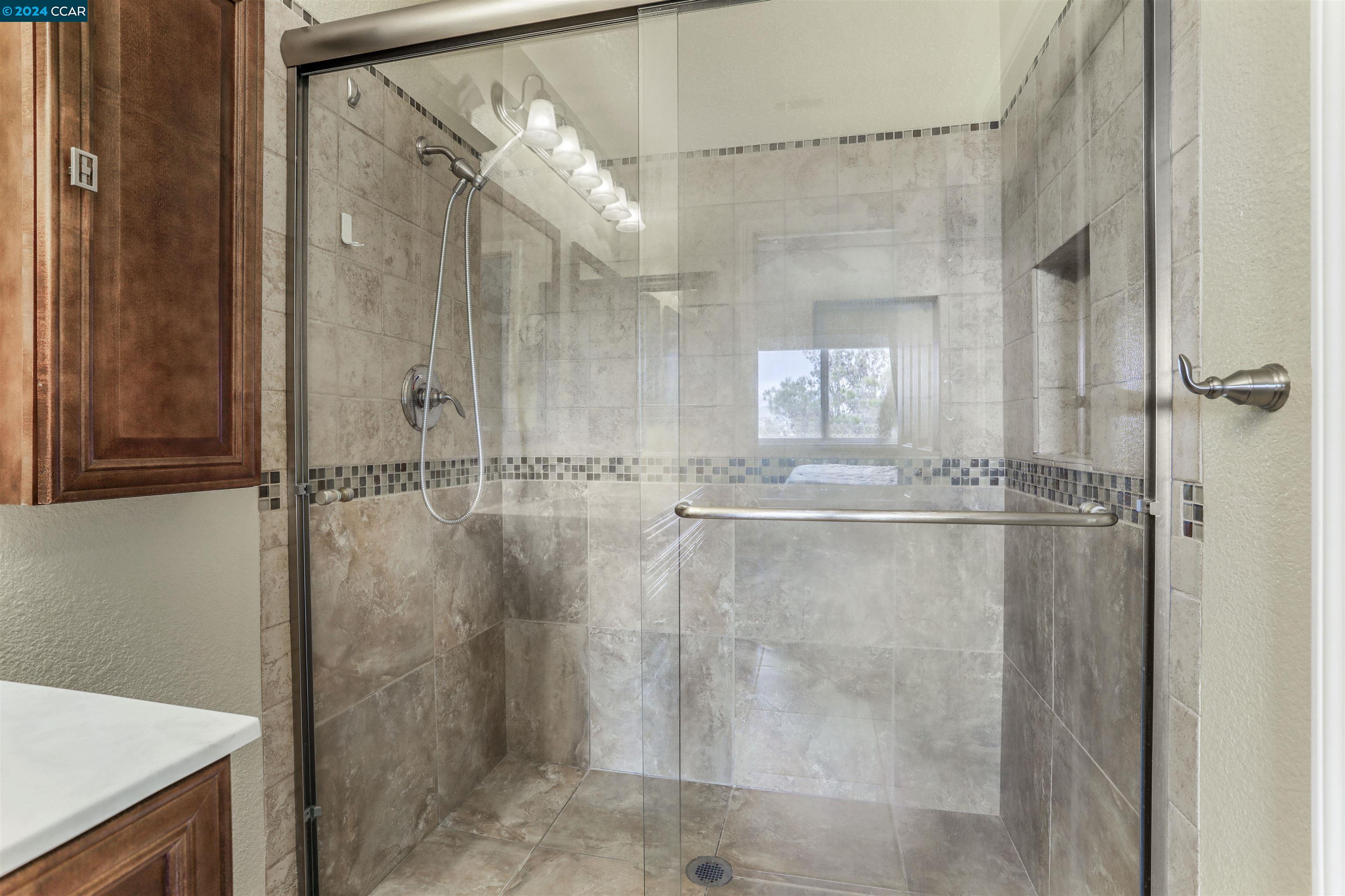 Detail Gallery Image 25 of 37 For 150 Outrigger Dr, Vallejo,  CA 94591 - 3 Beds | 2/1 Baths