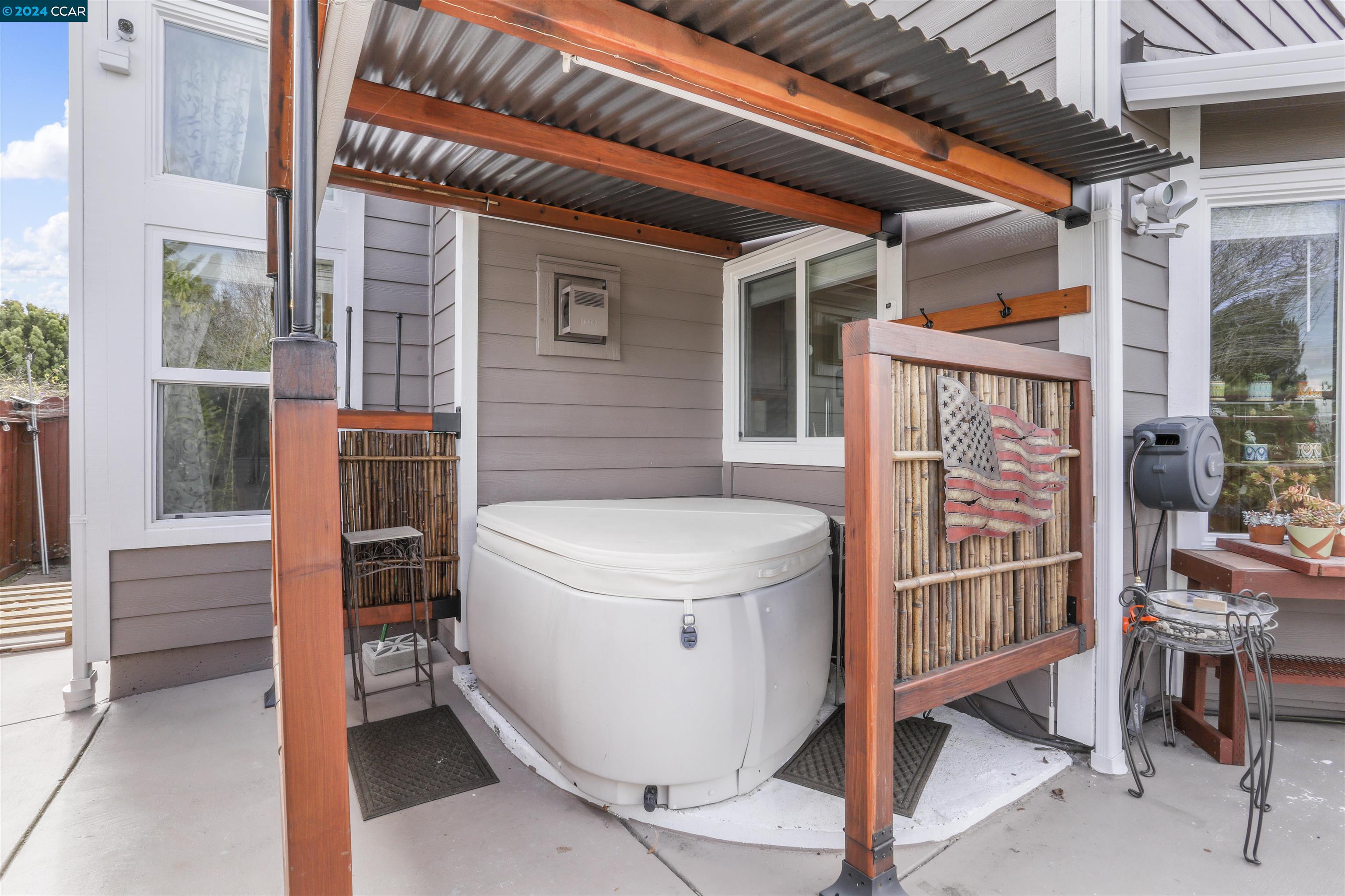 Detail Gallery Image 29 of 37 For 150 Outrigger Dr, Vallejo,  CA 94591 - 3 Beds | 2/1 Baths