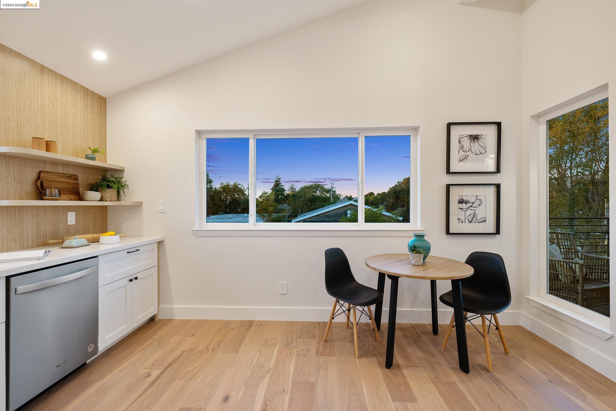 Detail Gallery Image 27 of 50 For 1519 Fairview St #4,  Berkeley,  CA 94703 - 2 Beds | 2 Baths