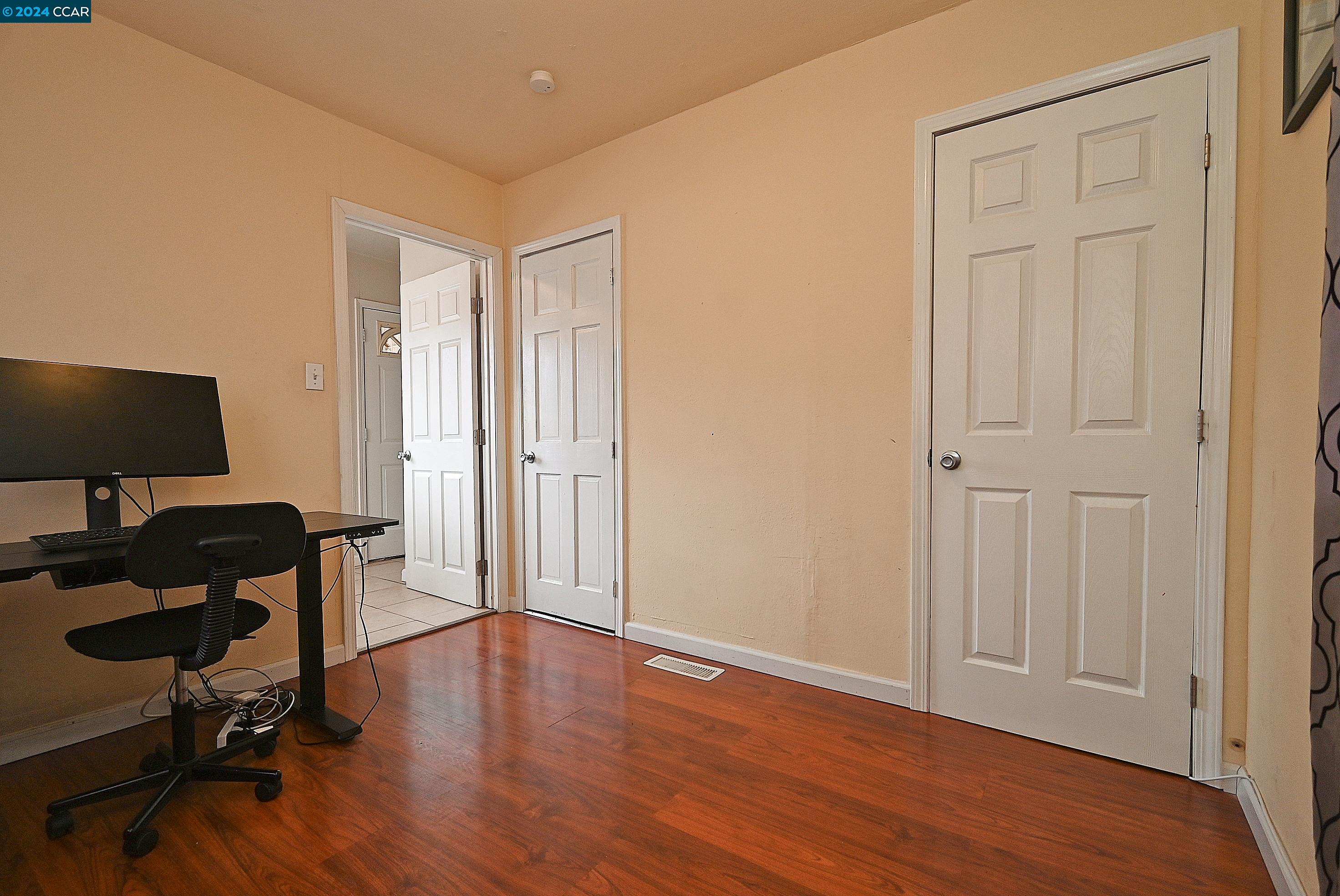 Detail Gallery Image 27 of 39 For 2532 83rd Ave, Oakland,  CA 94605 - 3 Beds | 1 Baths