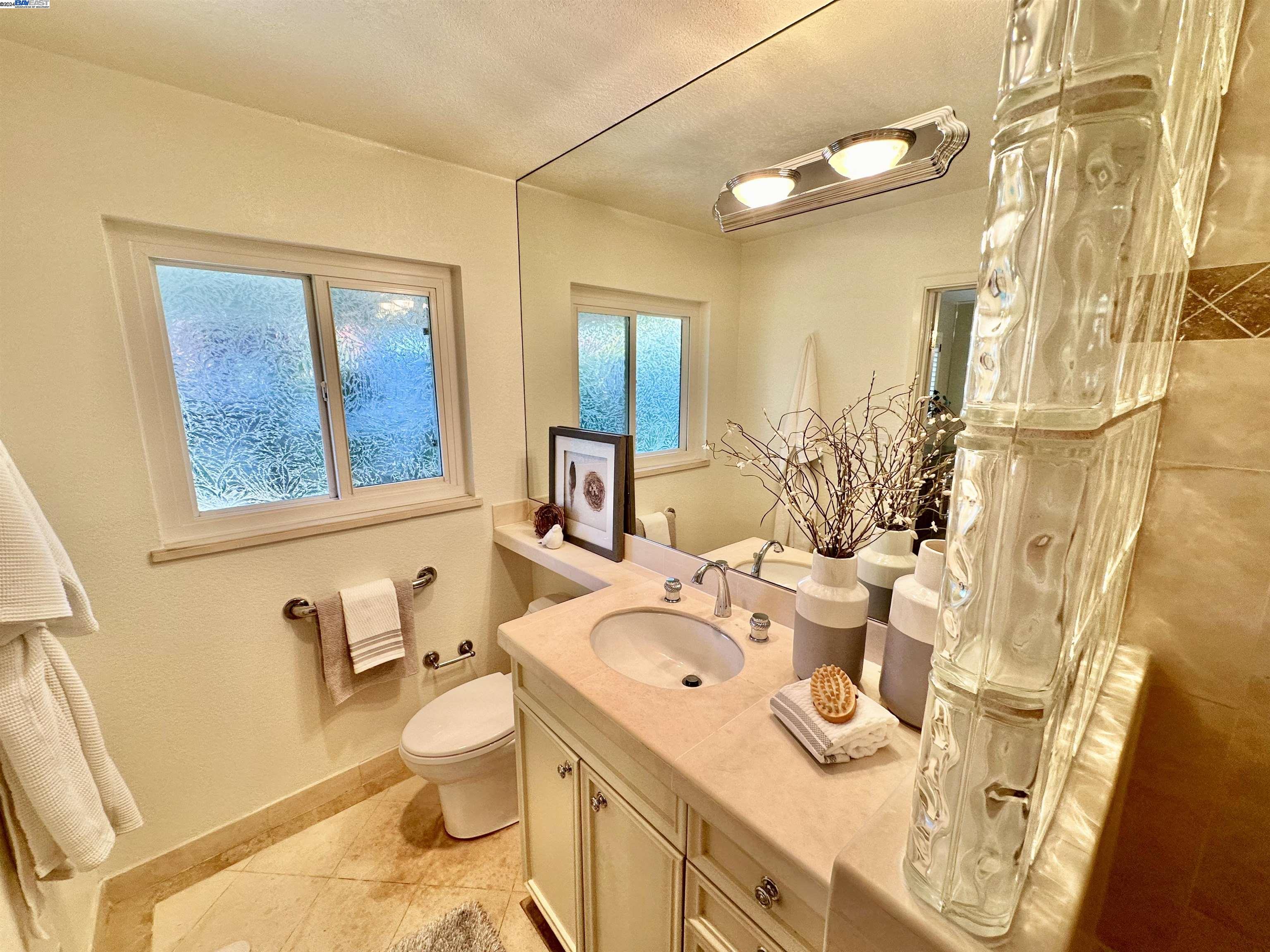 Detail Gallery Image 43 of 56 For 2175 Longview Dr, San Leandro,  CA 94577 - 3 Beds | 2 Baths