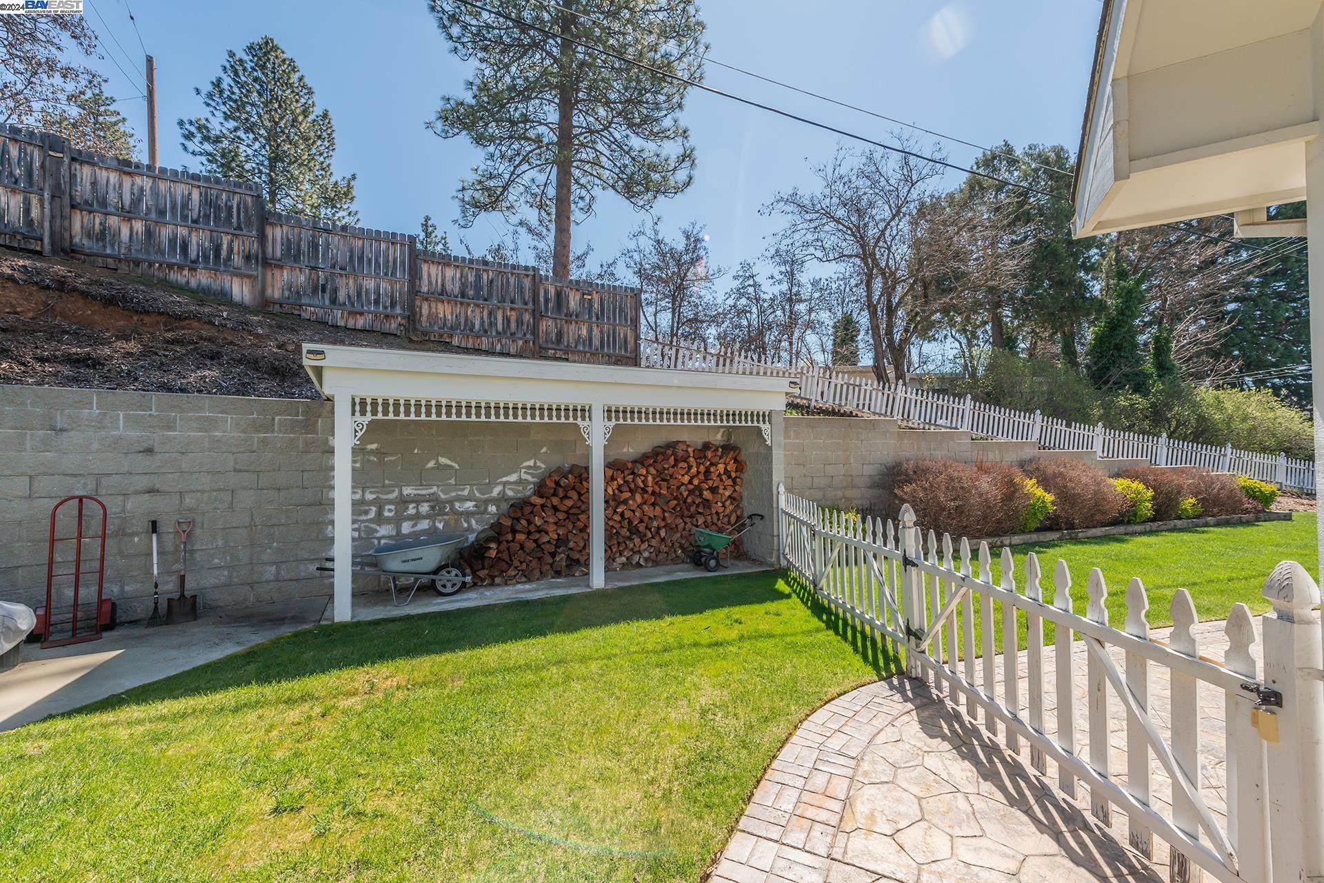 Detail Gallery Image 38 of 54 For 20 Taylor St, Weaverville,  CA 96093 - 3 Beds | 2 Baths