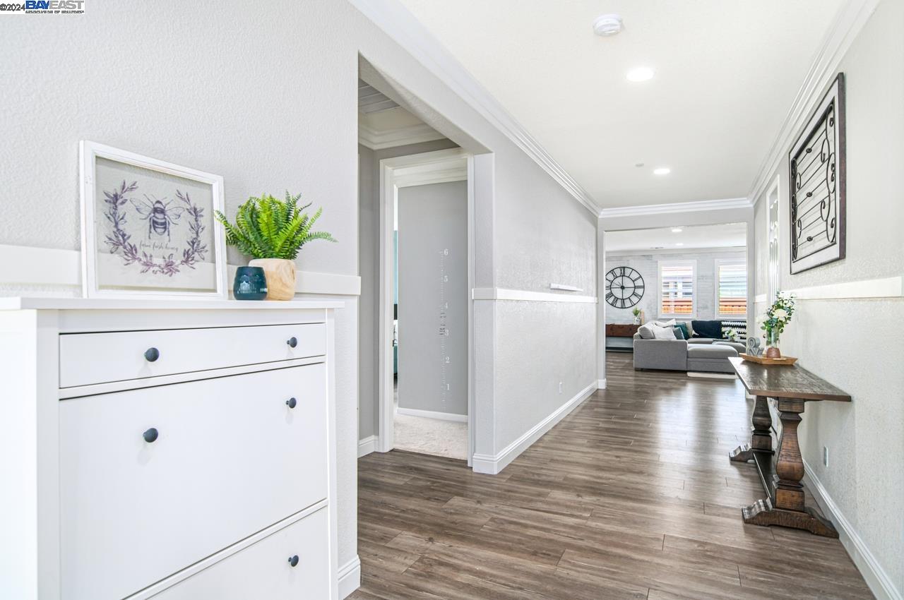 Detail Gallery Image 6 of 42 For 141 Kings Canyon Way, Oakley,  CA 94561 - 3 Beds | 2/1 Baths
