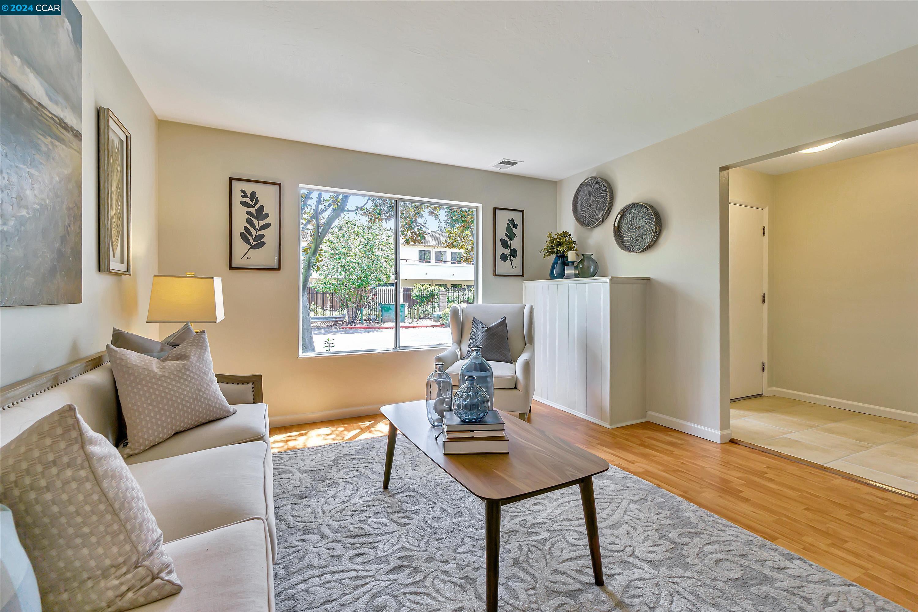 Detail Gallery Image 6 of 44 For 1493 Saint James Pkwy, Concord,  CA 94521 - 4 Beds | 2/1 Baths