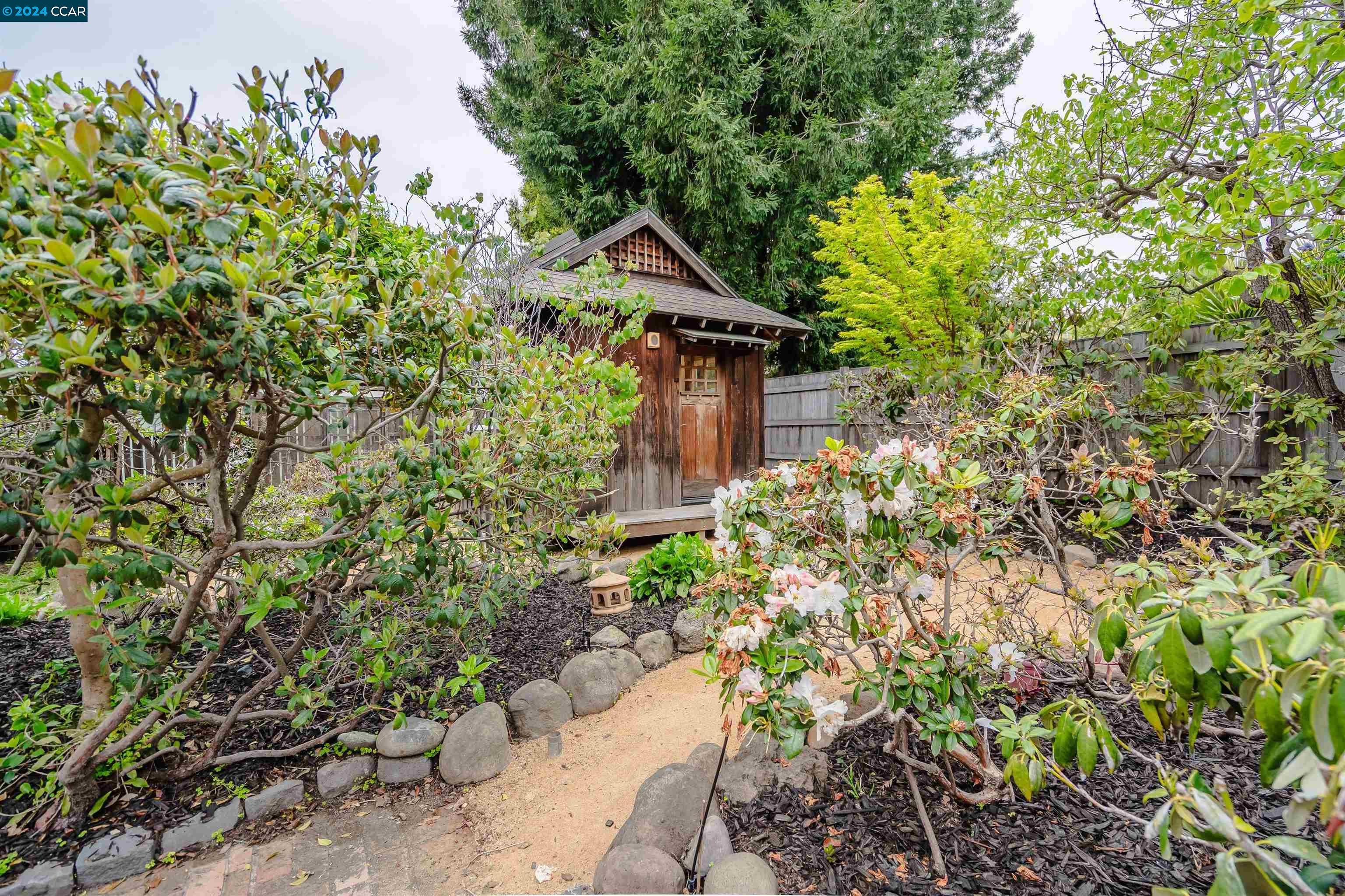Detail Gallery Image 33 of 38 For 1518 Josephine St, Berkeley,  CA 94703 - 3 Beds | 1 Baths