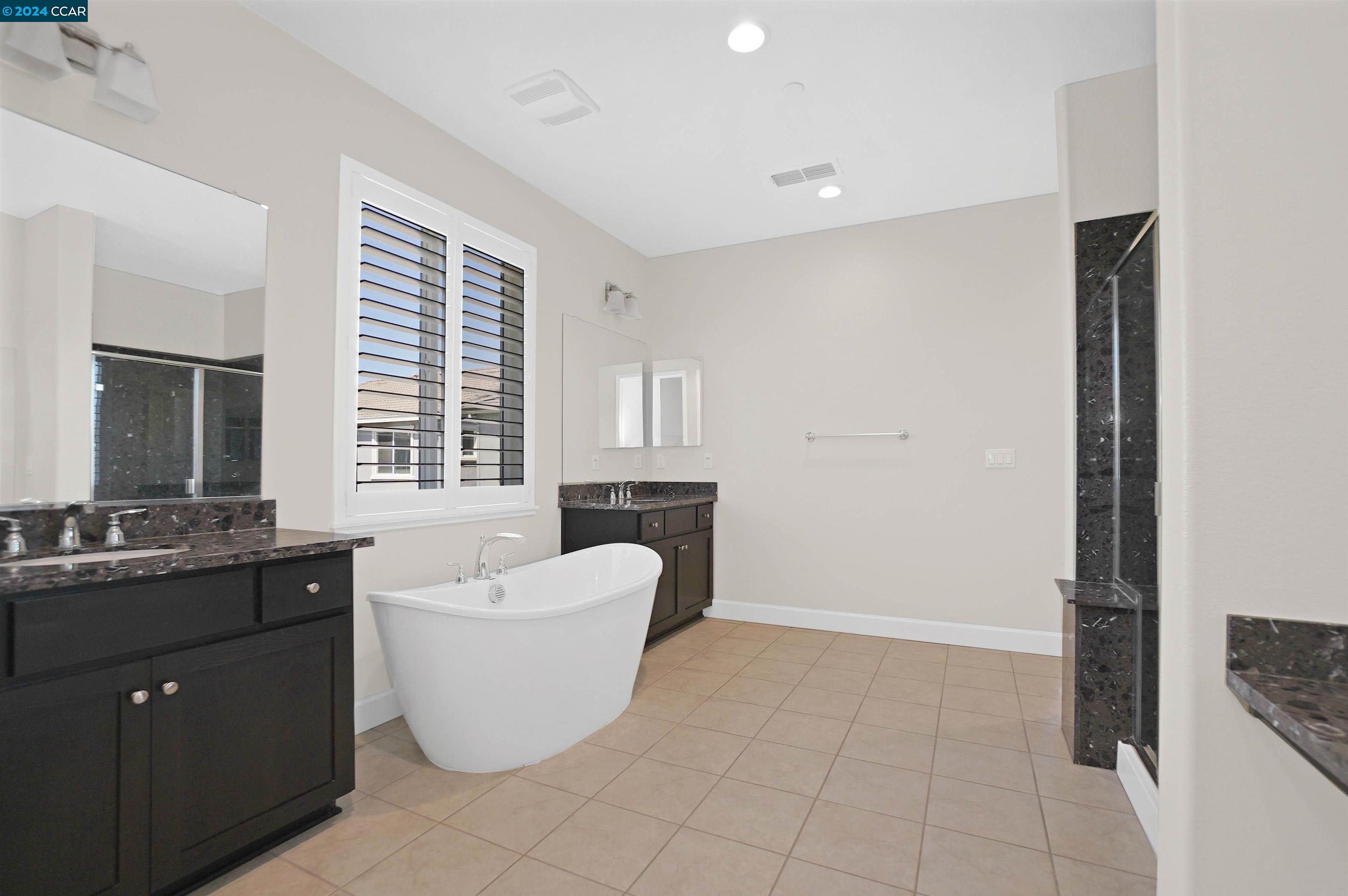 Detail Gallery Image 29 of 45 For 1970 Tamayo Way, Fairfield,  CA 94533 - 4 Beds | 2/1 Baths