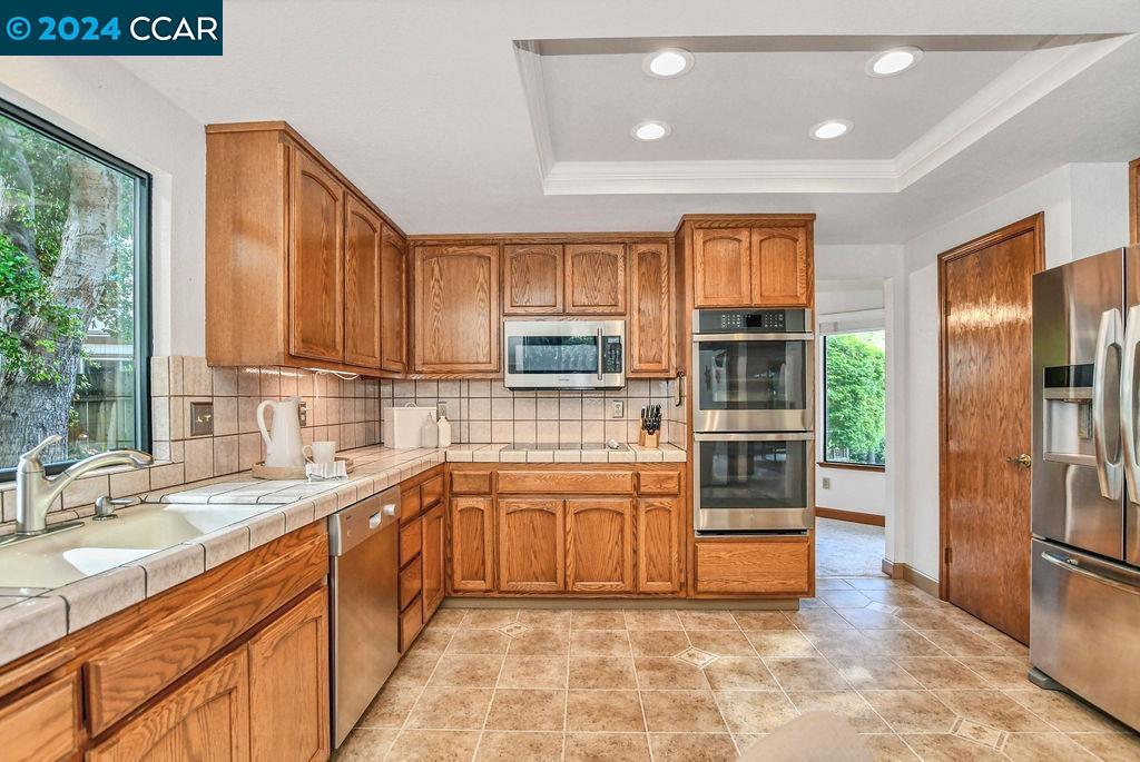 Detail Gallery Image 14 of 50 For 4827 Phylis Terrace, Martinez,  CA 94553 - 4 Beds | 2/1 Baths