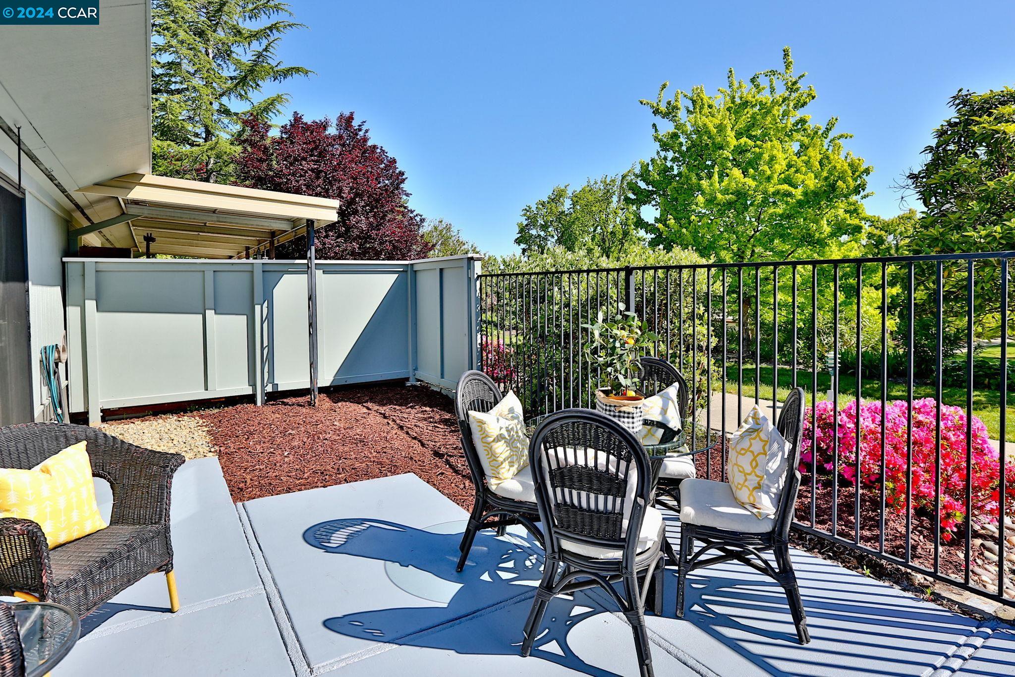 Detail Gallery Image 4 of 30 For 1108 Leisure Ln #1,  Walnut Creek,  CA 94595 - 1 Beds | 1 Baths