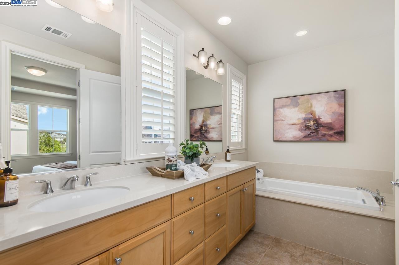 Detail Gallery Image 24 of 32 For 4420 Sunset View Dr, Dublin,  CA 94568 - 4 Beds | 2/1 Baths