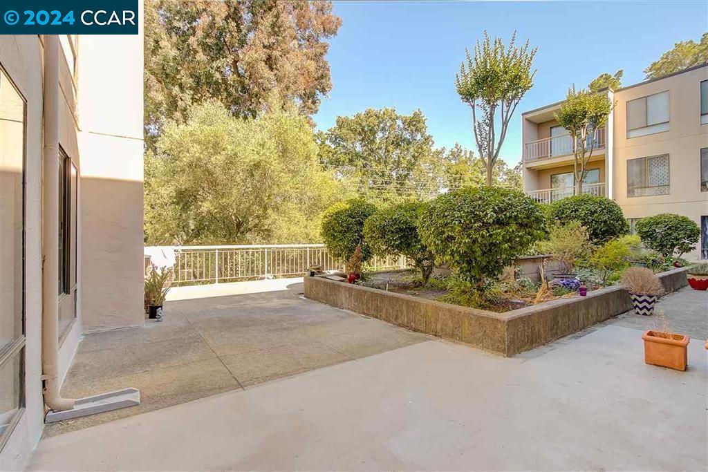 Detail Gallery Image 10 of 13 For 360 N Civic Dr. #206,  Walnut Creek,  CA 94596 - 1 Beds | 1 Baths