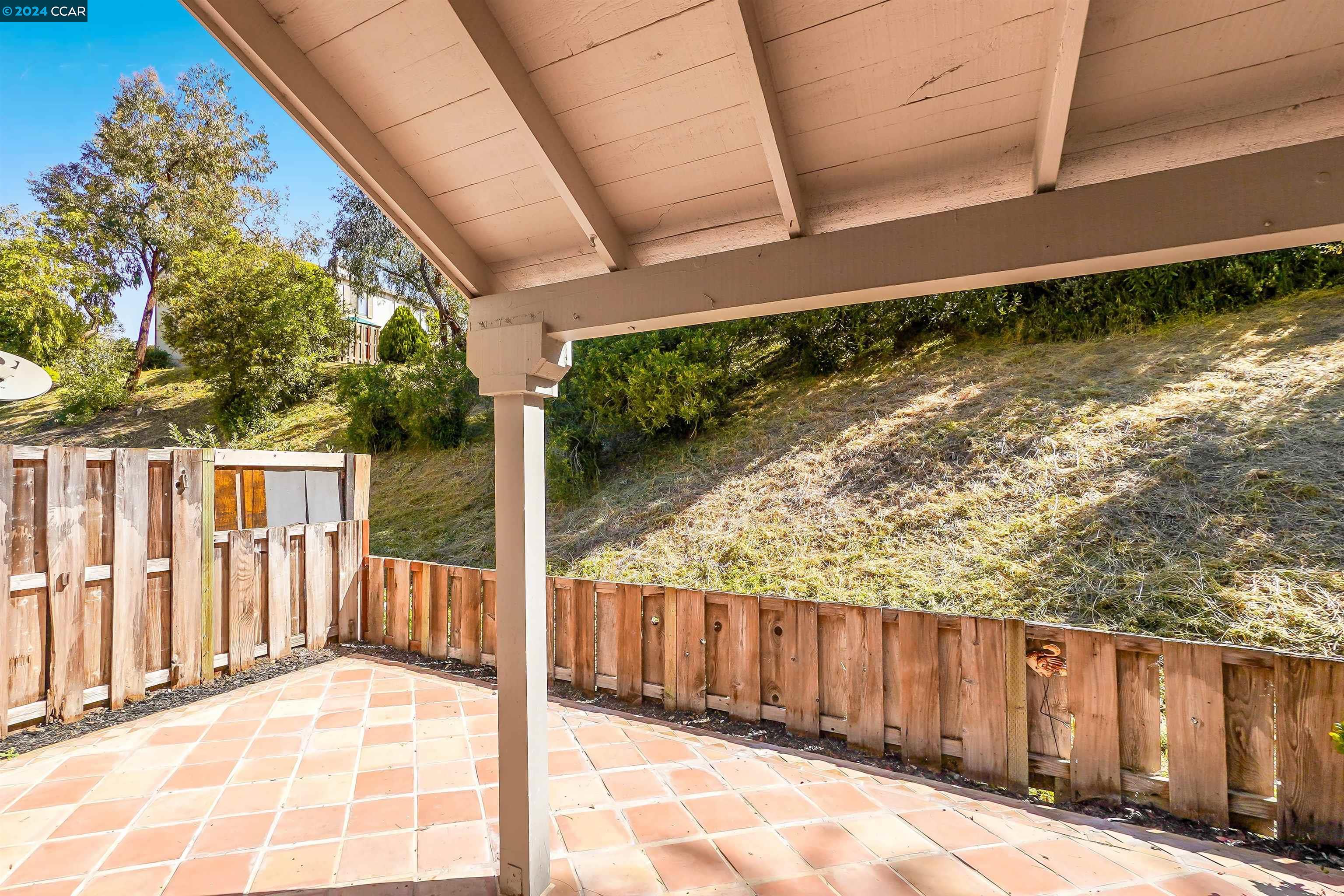 Detail Gallery Image 36 of 44 For 6 Moraine Ct, Hercules,  CA 94547 - 3 Beds | 2/1 Baths