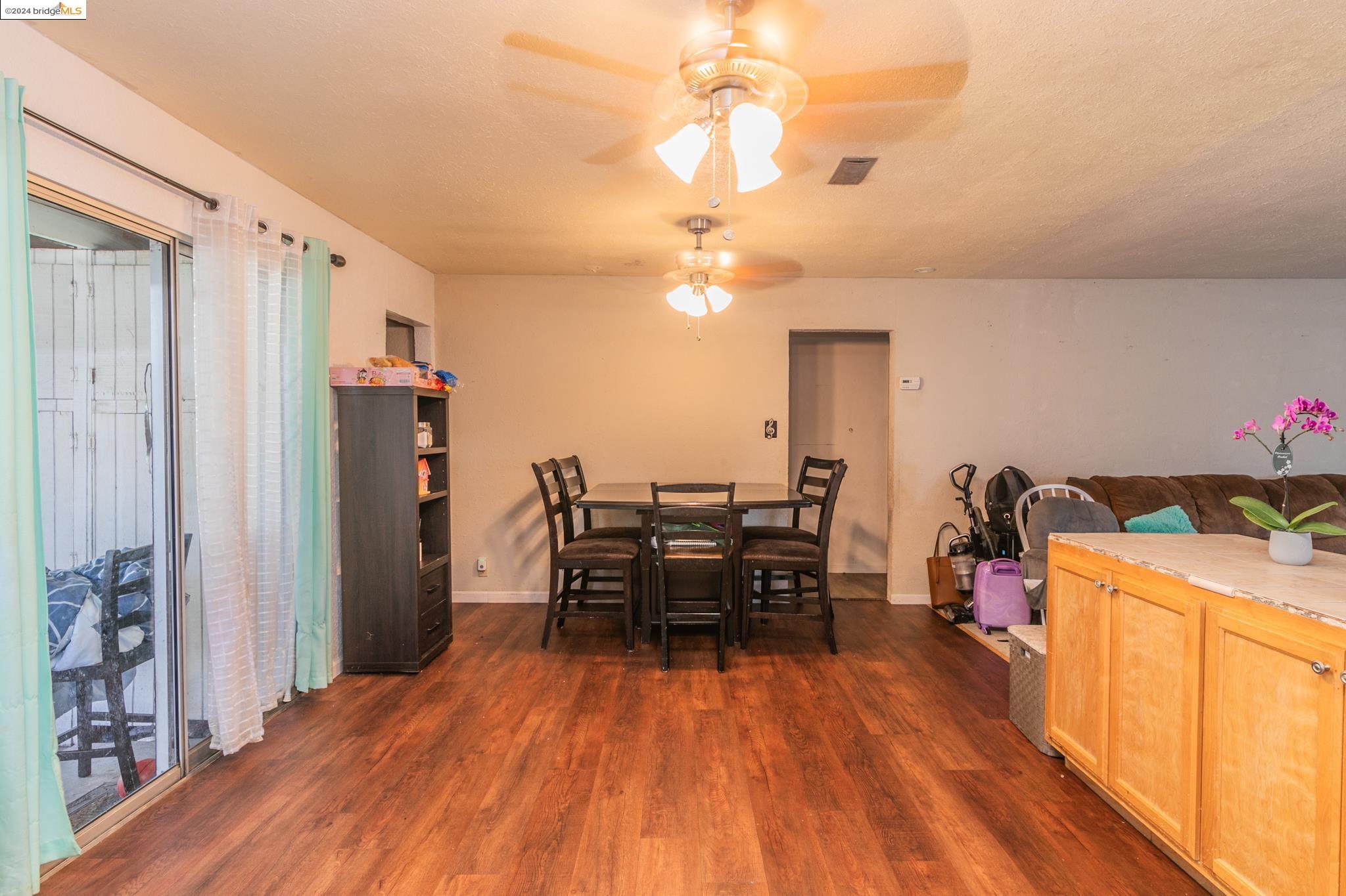 Detail Gallery Image 10 of 30 For 34 E 16th St, Antioch,  CA 94509 - 3 Beds | 2 Baths