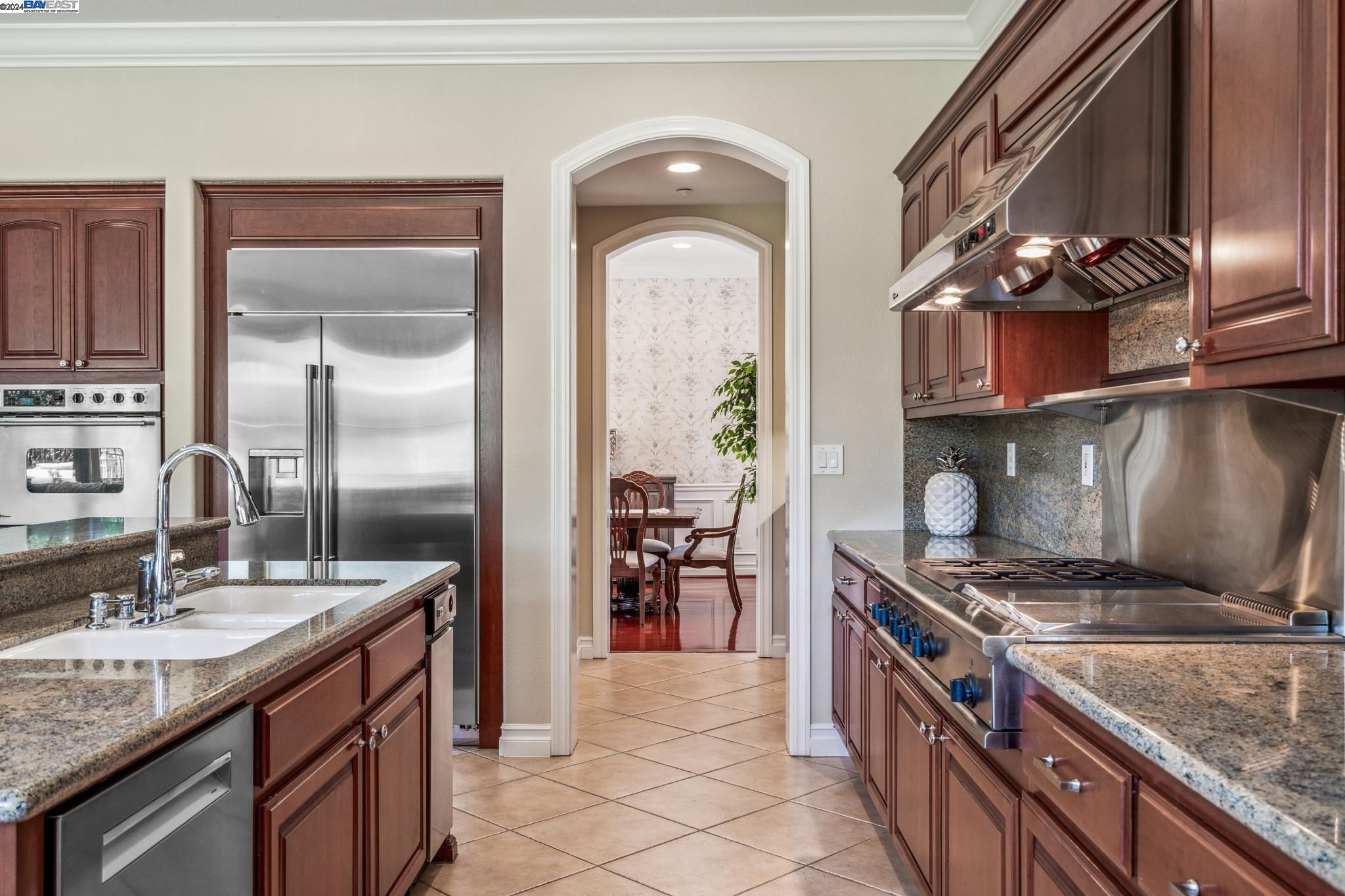 Detail Gallery Image 15 of 51 For 2826 Barouni Ct, Livermore,  CA 94550 - 5 Beds | 5/1 Baths