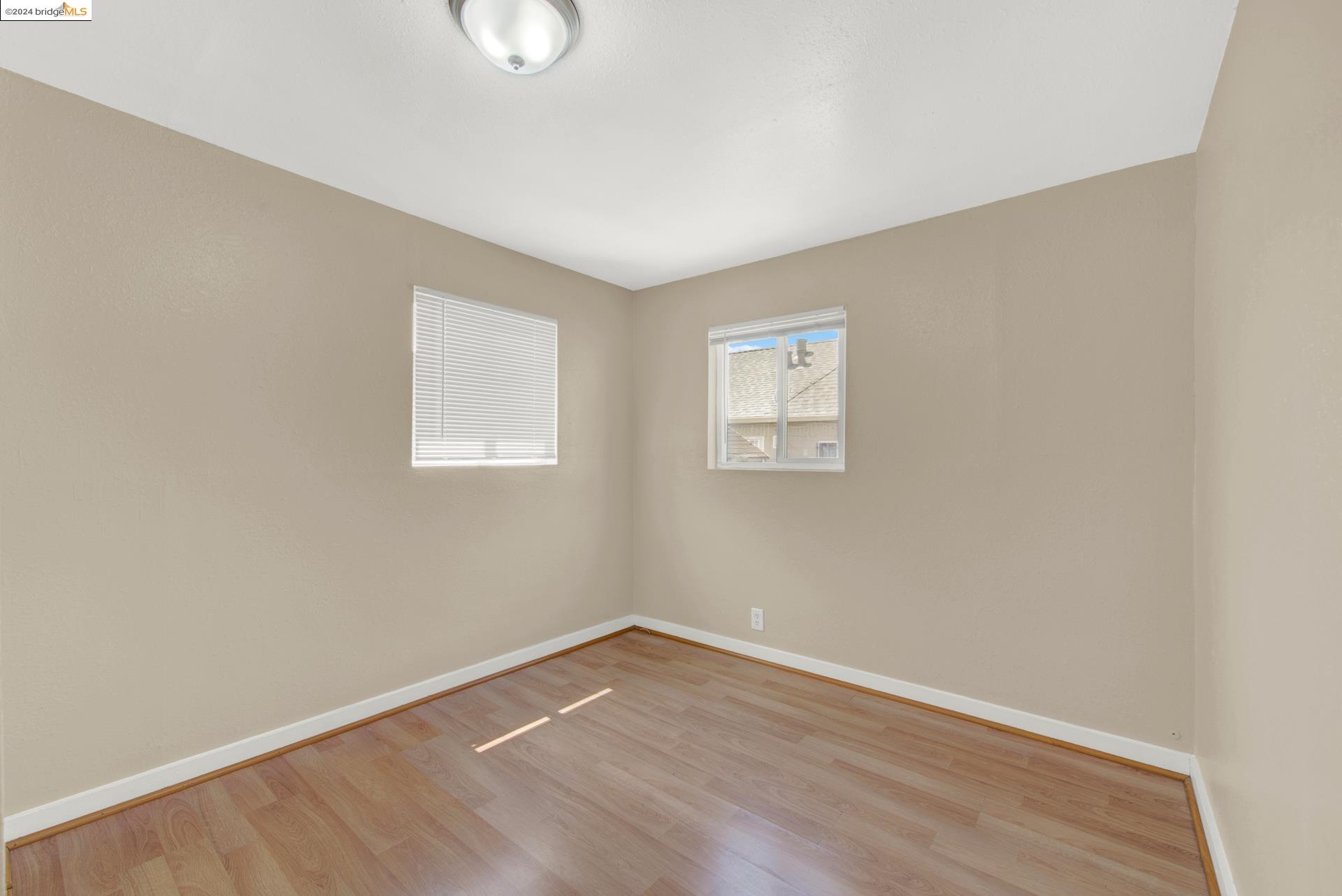 Detail Gallery Image 31 of 46 For 8501 Dowling St, Oakland,  CA 94605 - 3 Beds | 1 Baths
