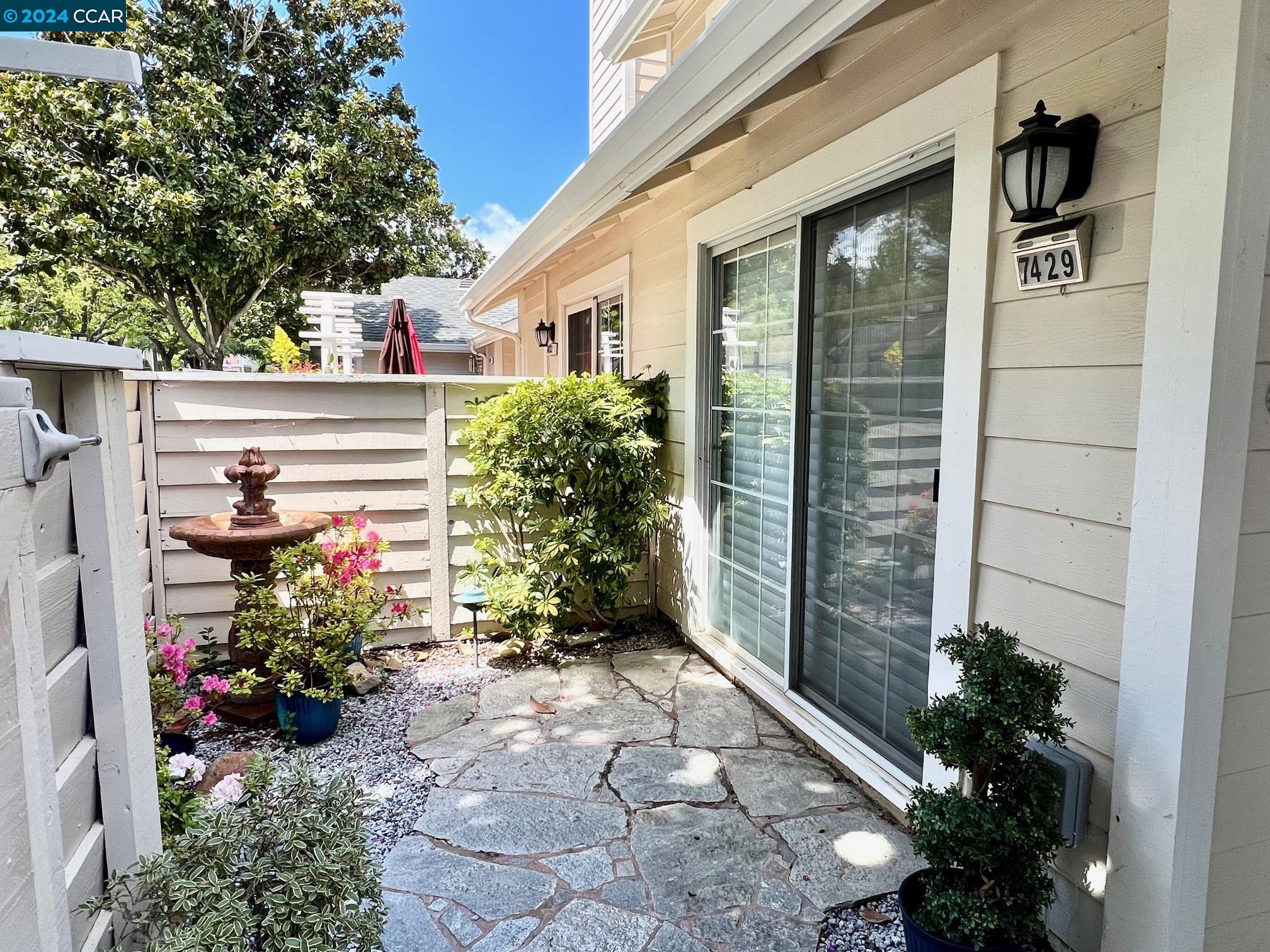 Photo #2: 41057933 Listing 