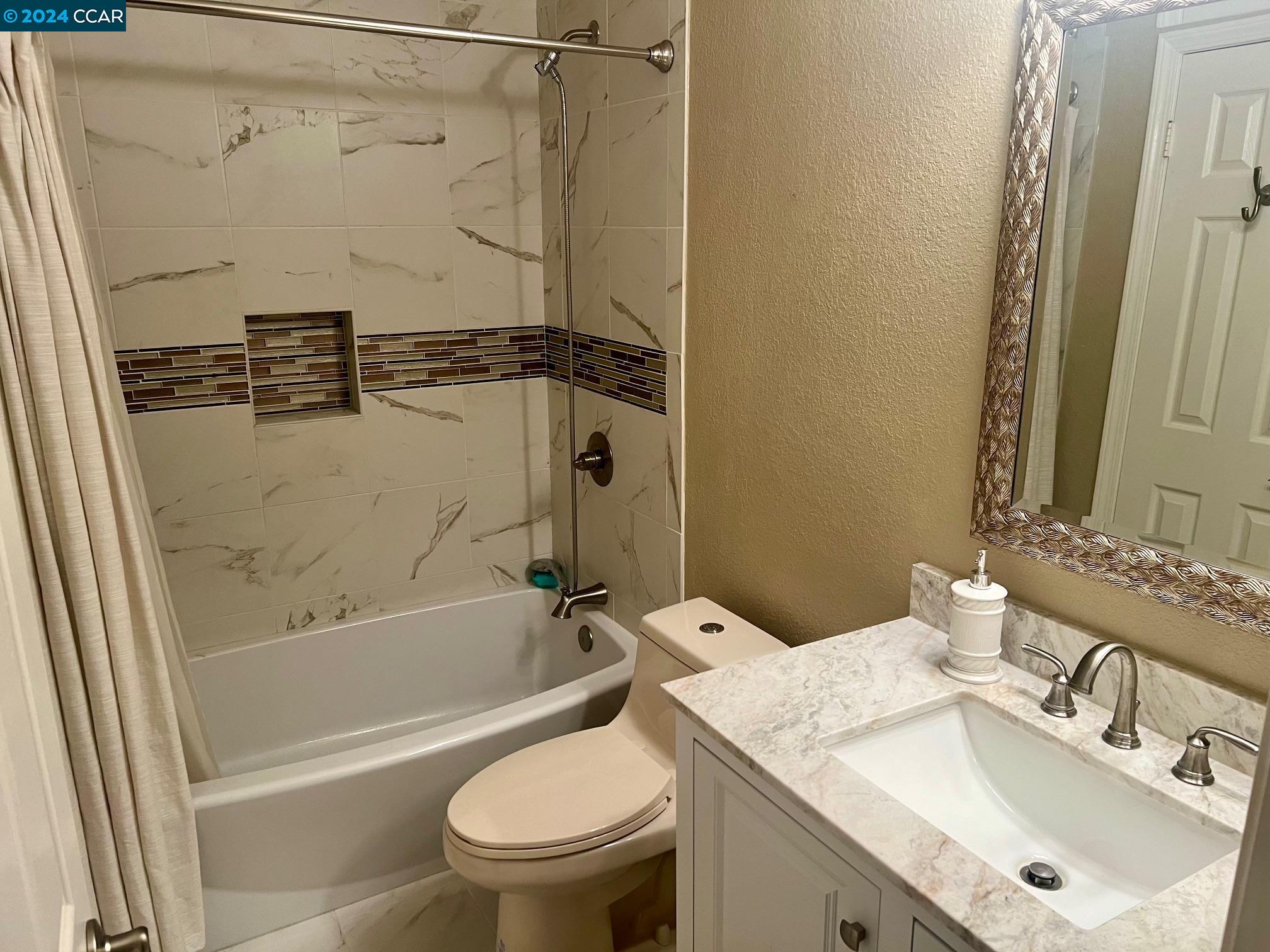 Detail Gallery Image 14 of 19 For 7429 Stonedale Dr, Pleasanton,  CA 94588-0 - 3 Beds | 2/1 Baths