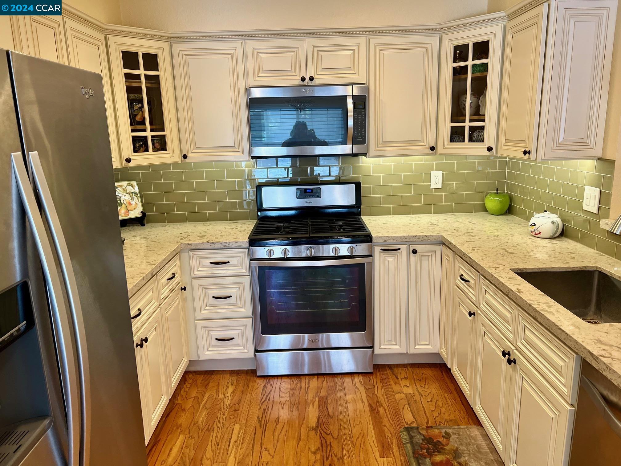Photo #5: 41057933 Listing 