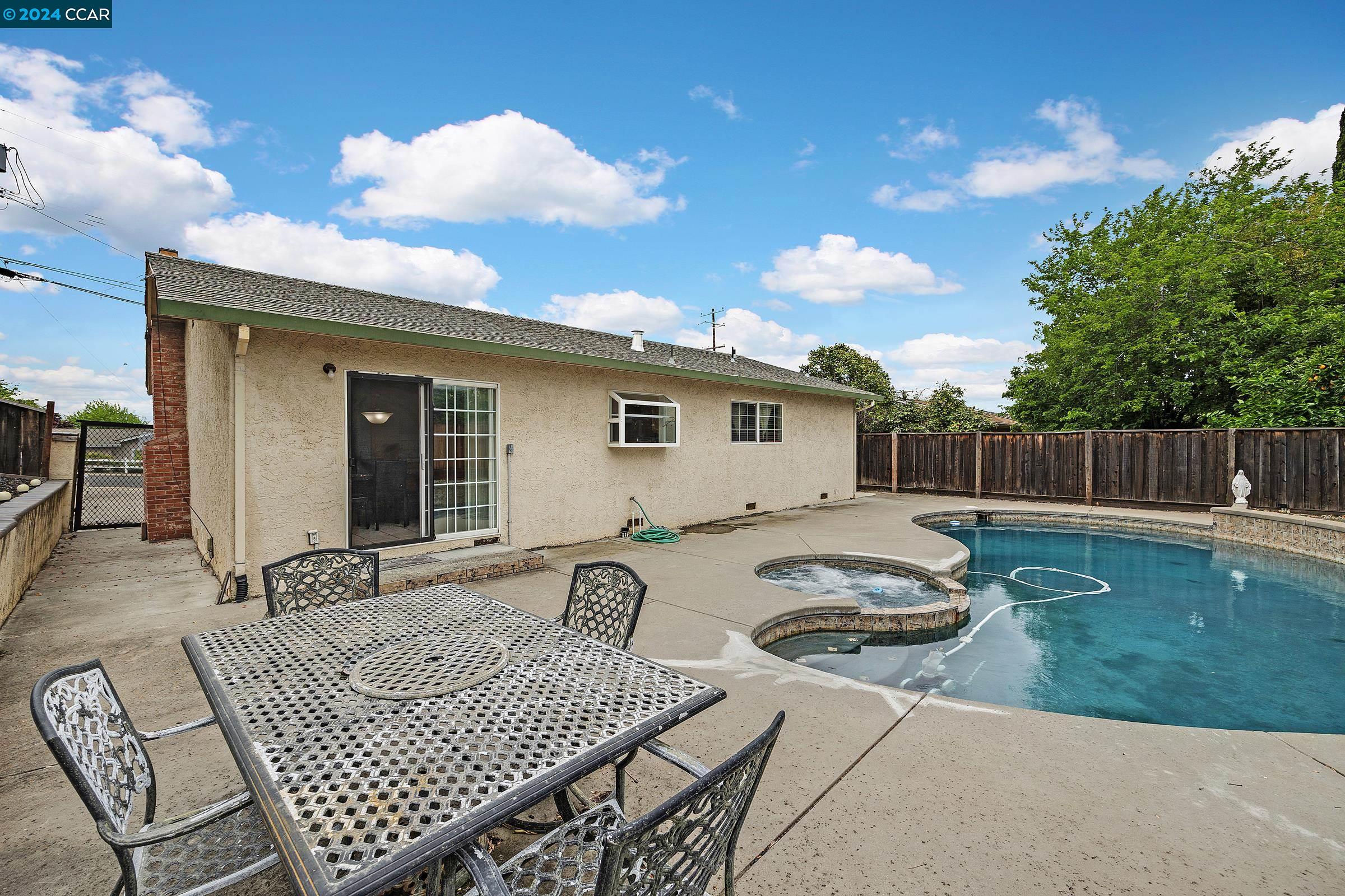 Detail Gallery Image 27 of 33 For 2248 Yukon, Concord,  CA 94520 - 3 Beds | 2 Baths