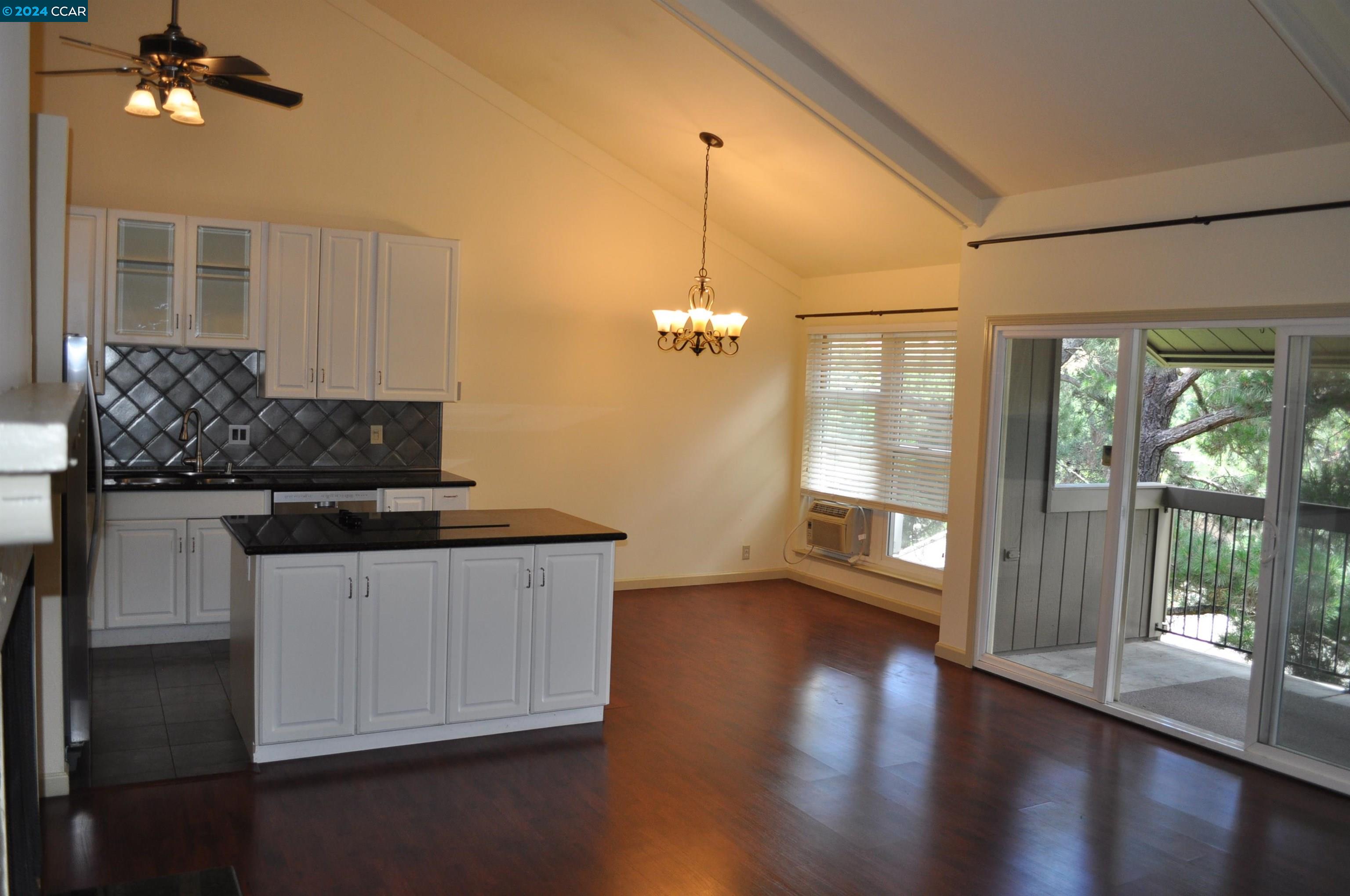 Detail Gallery Image 1 of 11 For 2083 Ascot Dr #233,  Moraga,  CA 94556 - 3 Beds | 2 Baths